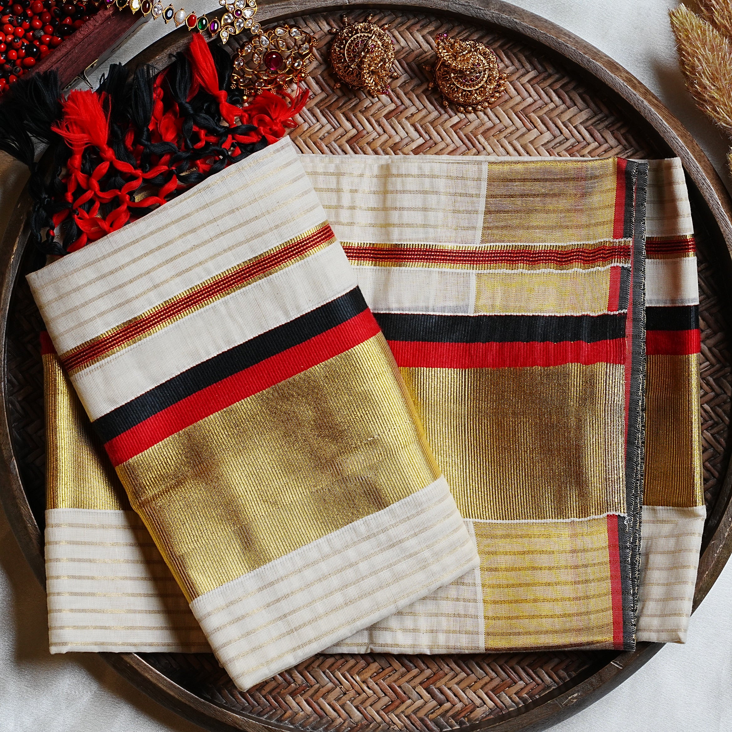 🌺 Classic Cotton Kerala Set Mundu with Black & Red Accent Kasavu ✨