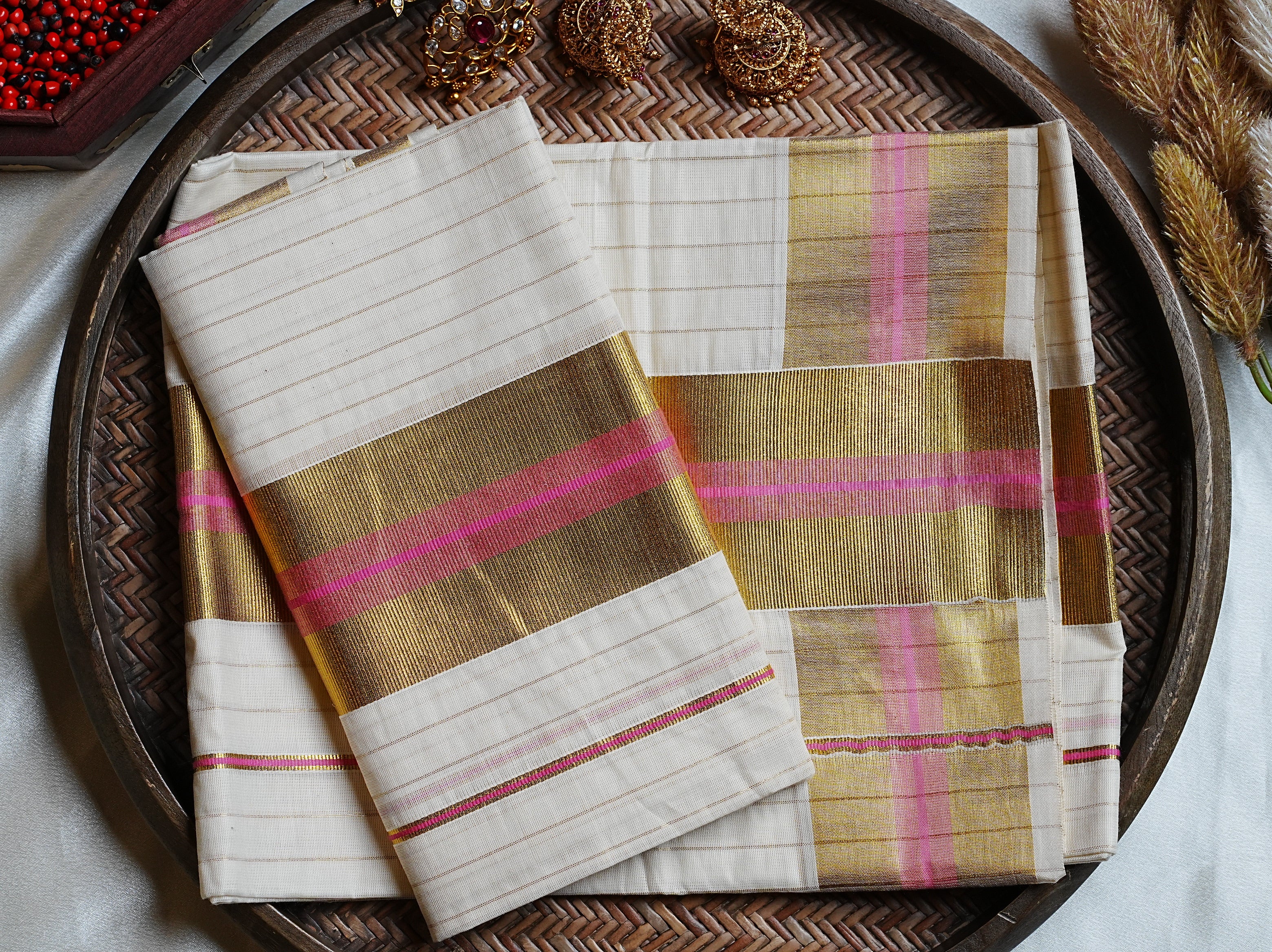 💖 Soft Cotton Kerala Set Mundu with Pink Stripe & Golden Kasavu Border 🌟