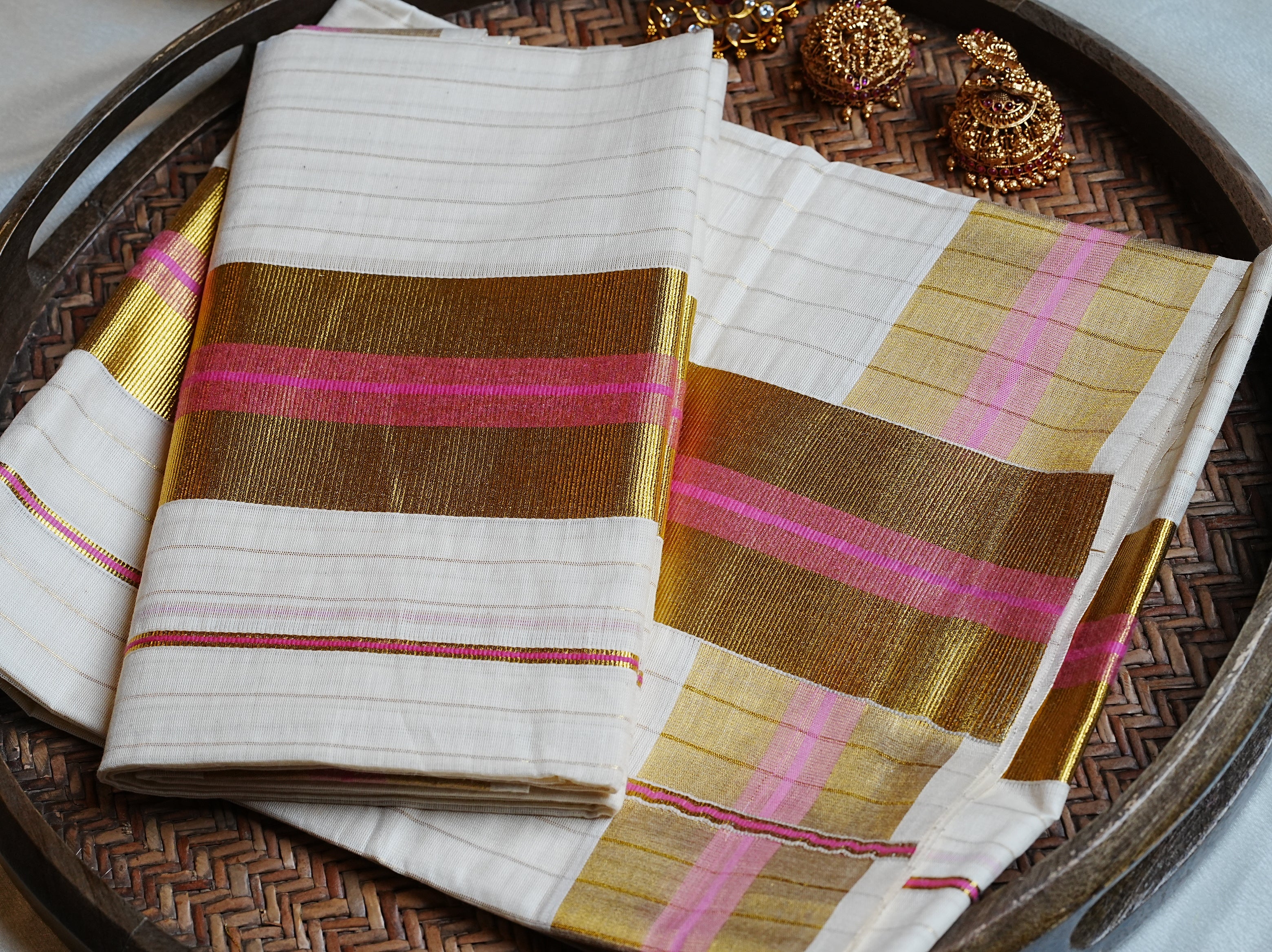 💖 Soft Cotton Kerala Set Mundu with Pink Stripe & Golden Kasavu Border 🌟