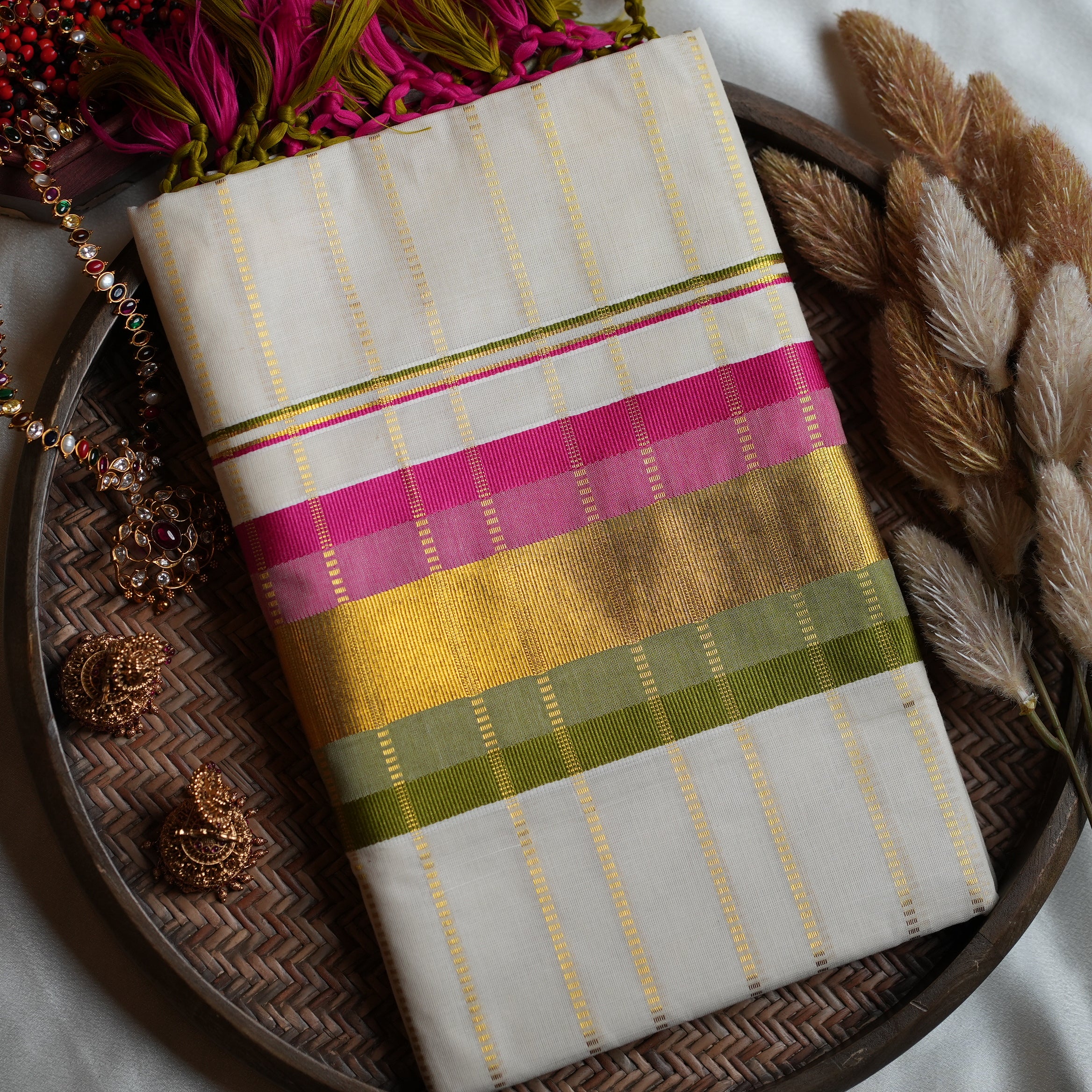 🌸 Olive Green, Magenta & Dash Zari Checks: Premium Cotton Kerala Saree 🌿