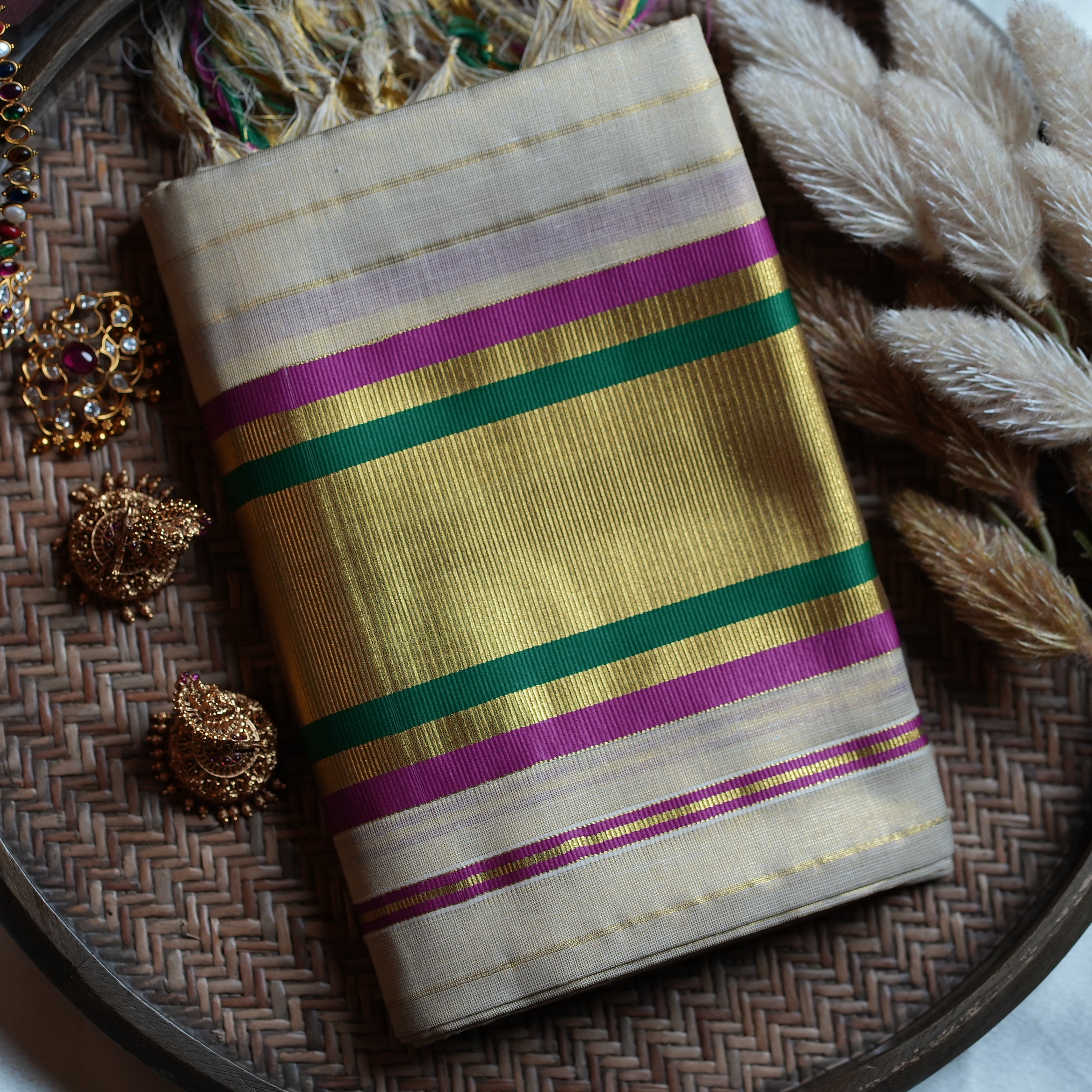 🌟 Dual-Tone Contrast & Grand Kasavu: Premium Tissue Kerala Set Mundu 🌿