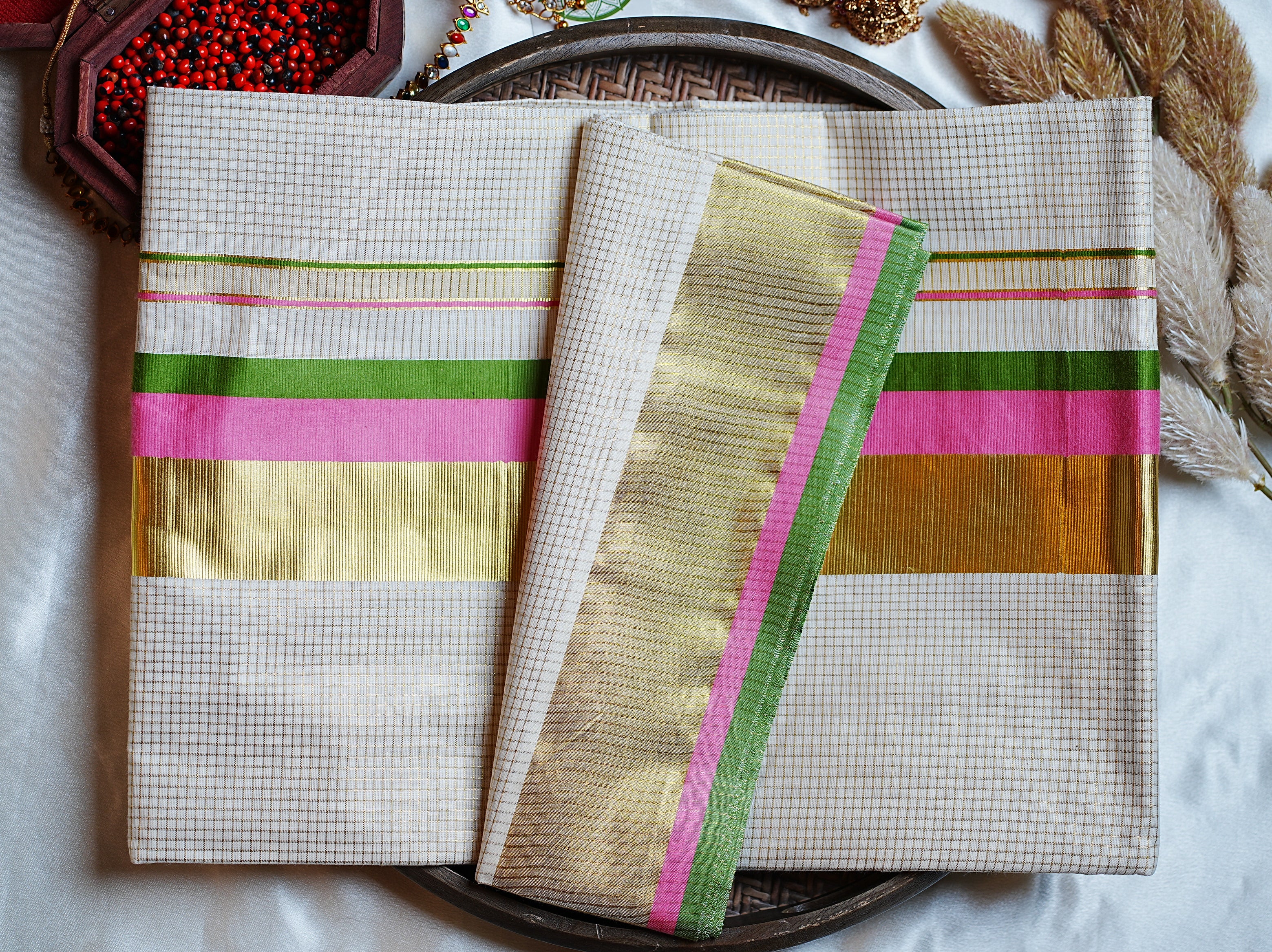 🌸 Classic Golden Check Leaf Green & Rose Pink Cotton Kerala Saree with Running Blouse ✨