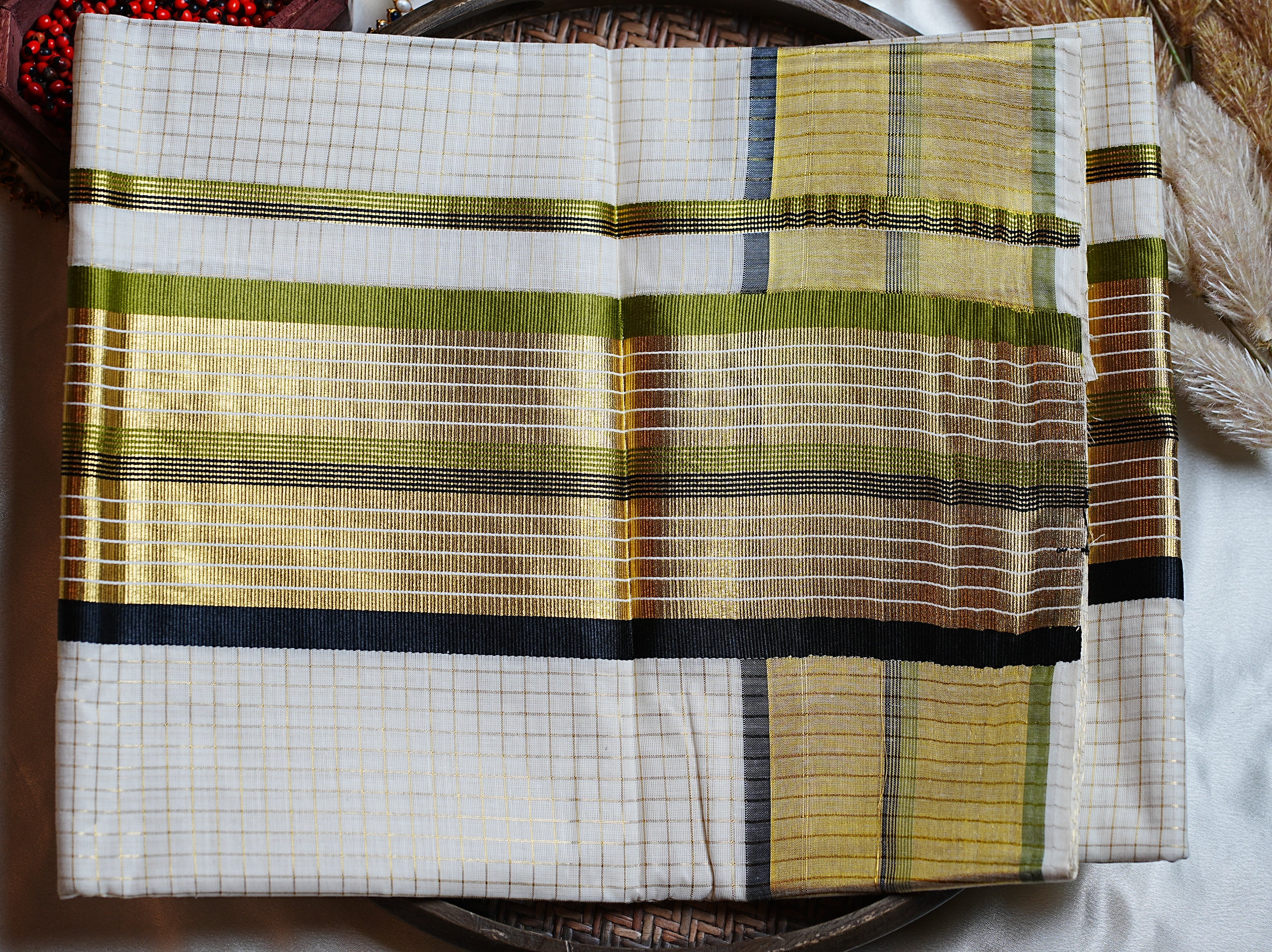 🌿 Classic Golden Check Olive & Noir Cotton Kerala Saree with Running Blouse ✨