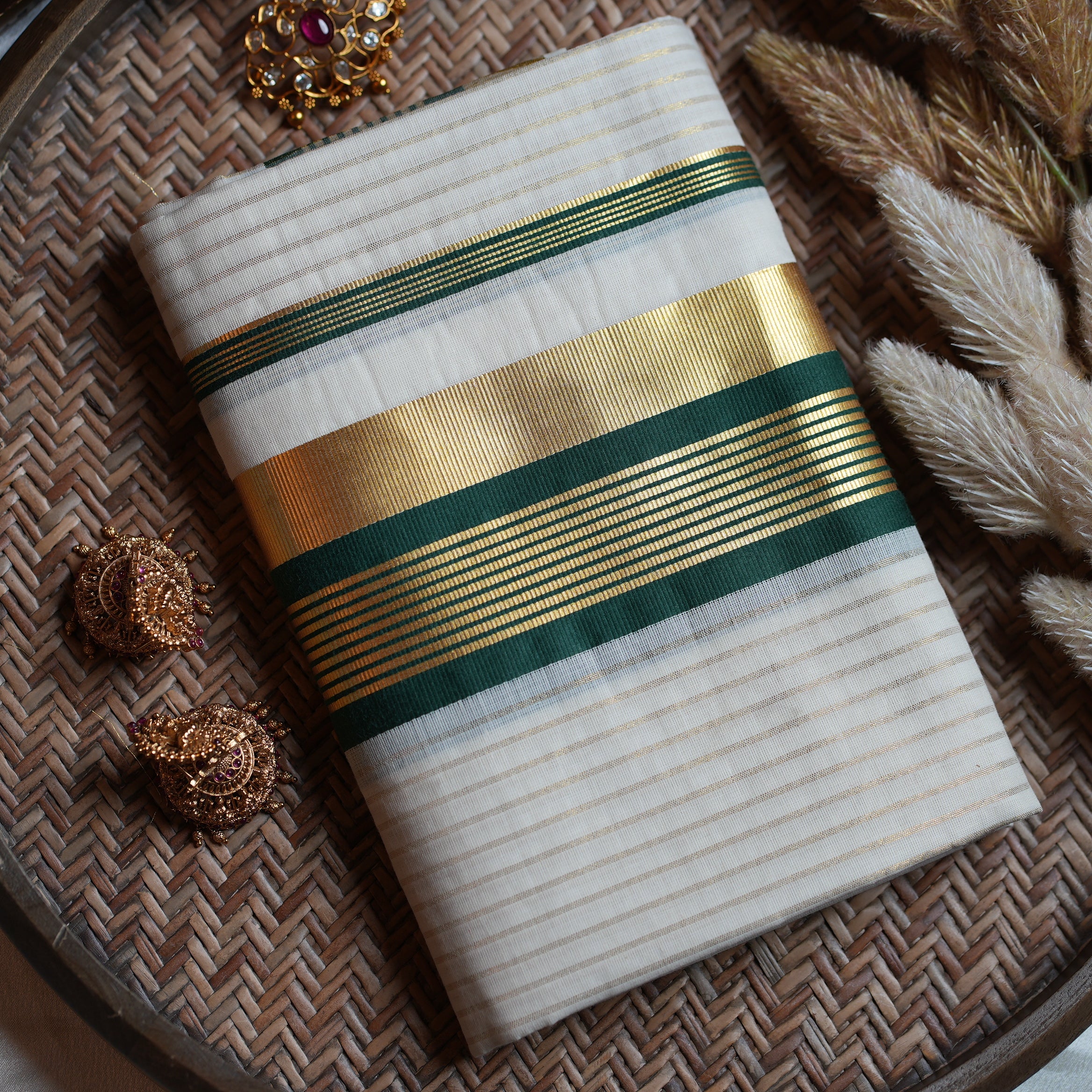 Majestic Forest Green & Gold Premium Handloom Replica Kerala Set Mundu