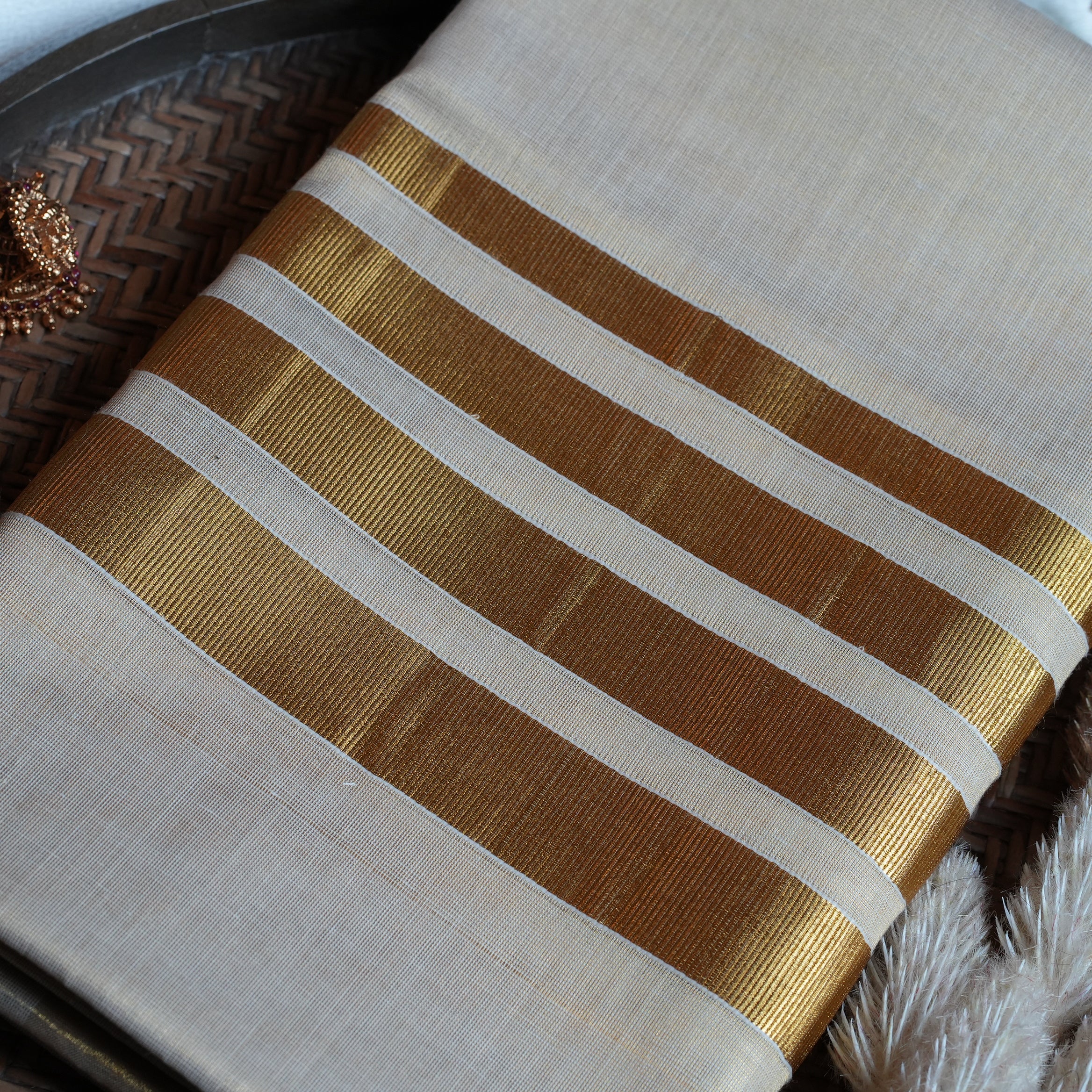 ✨ Metallic Gold Tissue Kerala Saree with Striped Kasavu Pallu & Border 🌟