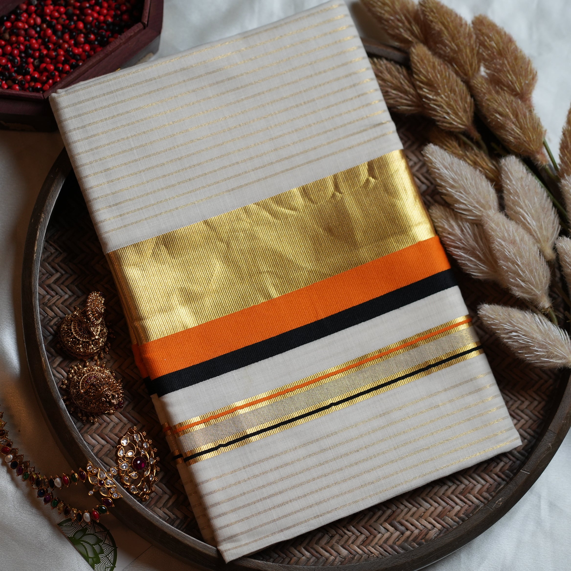 🧡 Premium Cotton Gold Line Kerala Saree with Orange & Black Kasavu Border 🖤