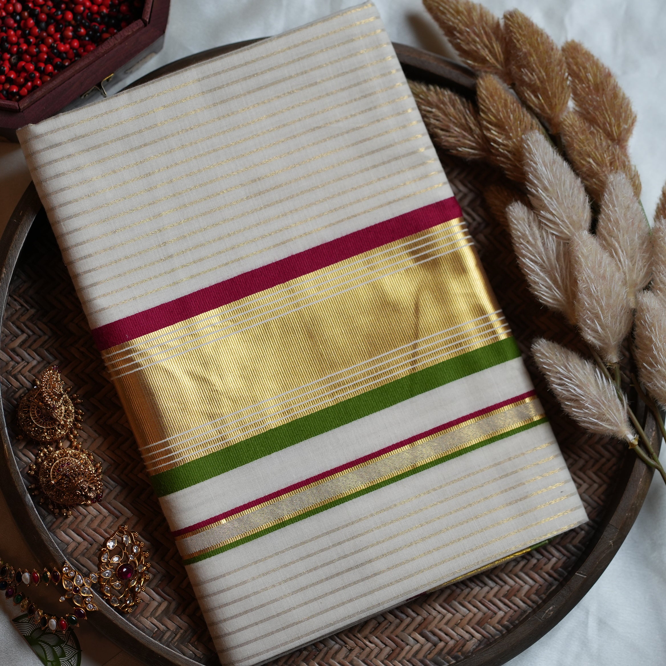 ✨ Crimson & Forest Green Kasavu Zari Premium Cotton Kerala Saree 🌿