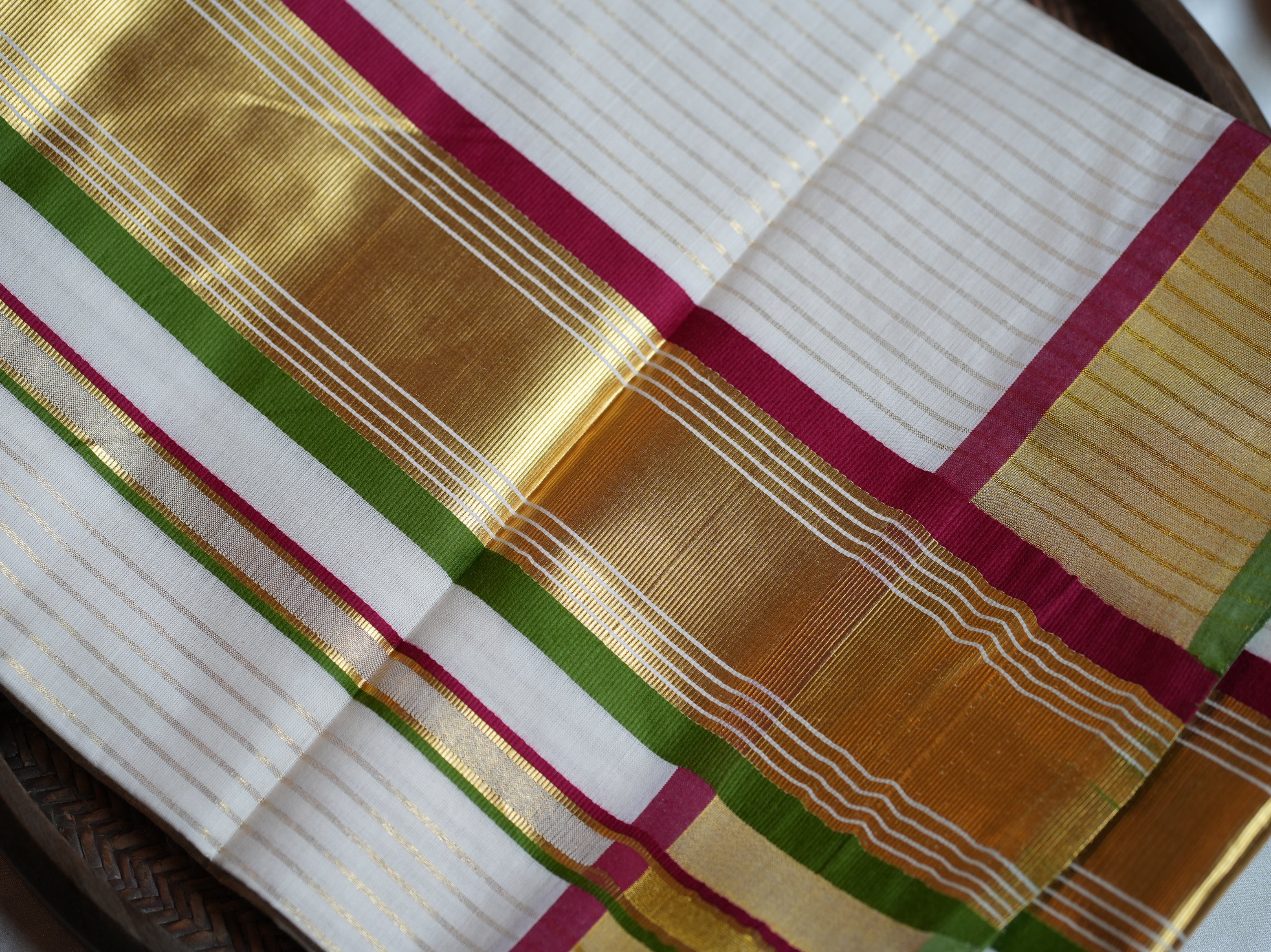 ✨ Crimson & Forest Green Kasavu Zari Premium Cotton Kerala Saree 🌿