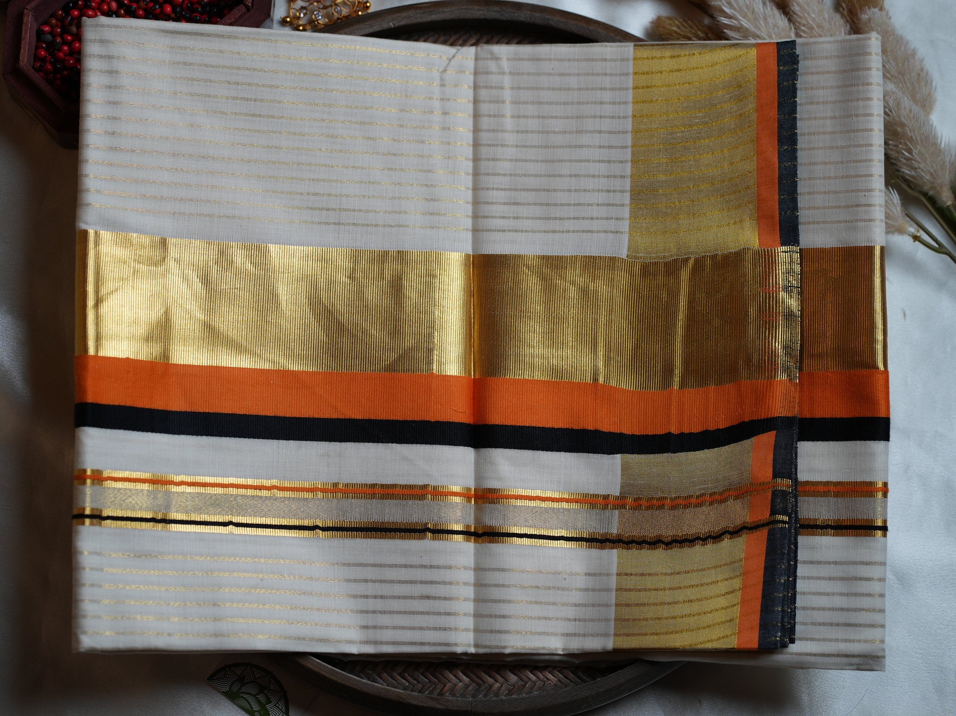 🧡 Premium Cotton Gold Line Kerala Saree with Orange & Black Kasavu Border 🖤