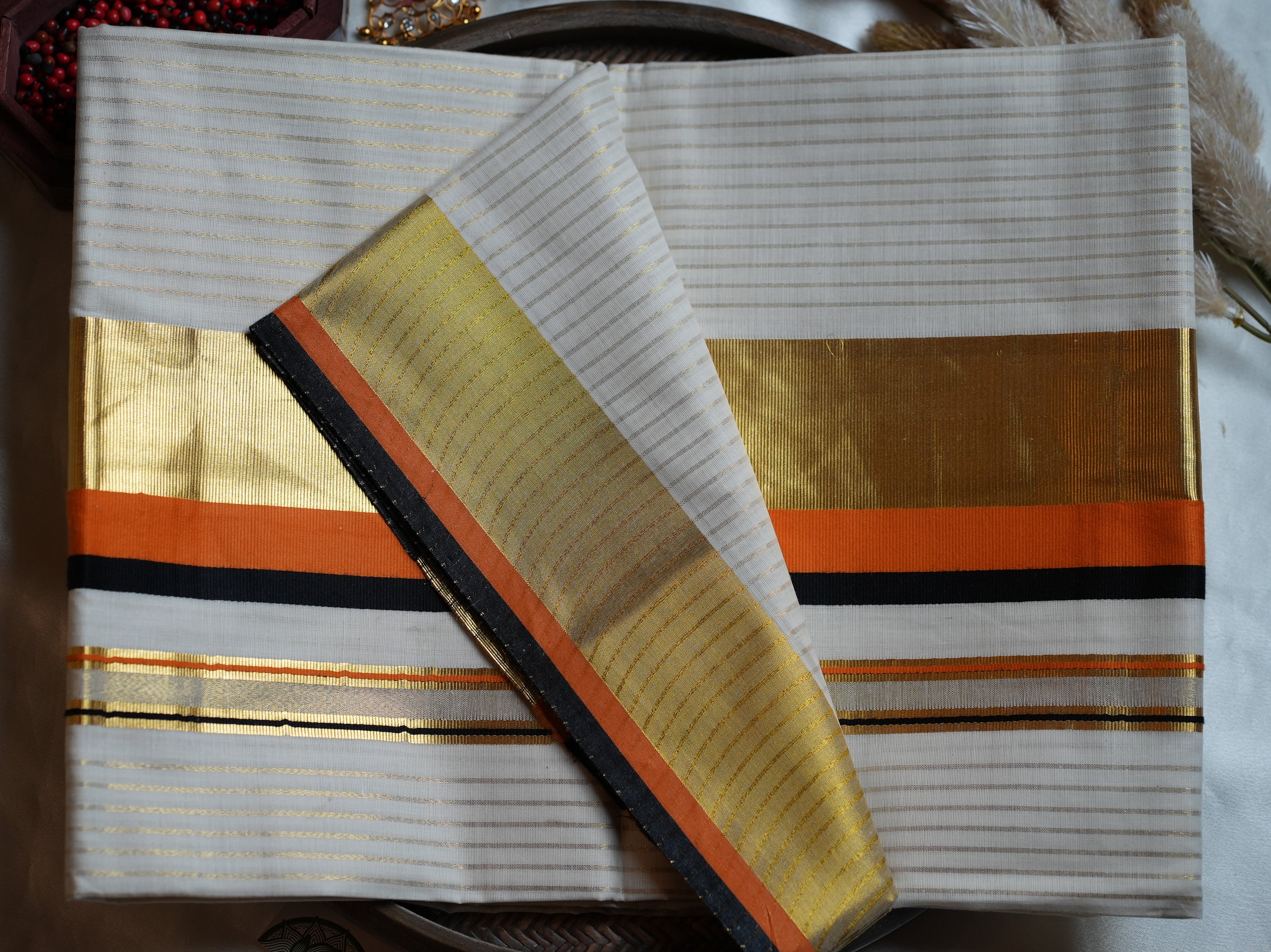 🧡 Premium Cotton Gold Line Kerala Saree with Orange & Black Kasavu Border 🖤