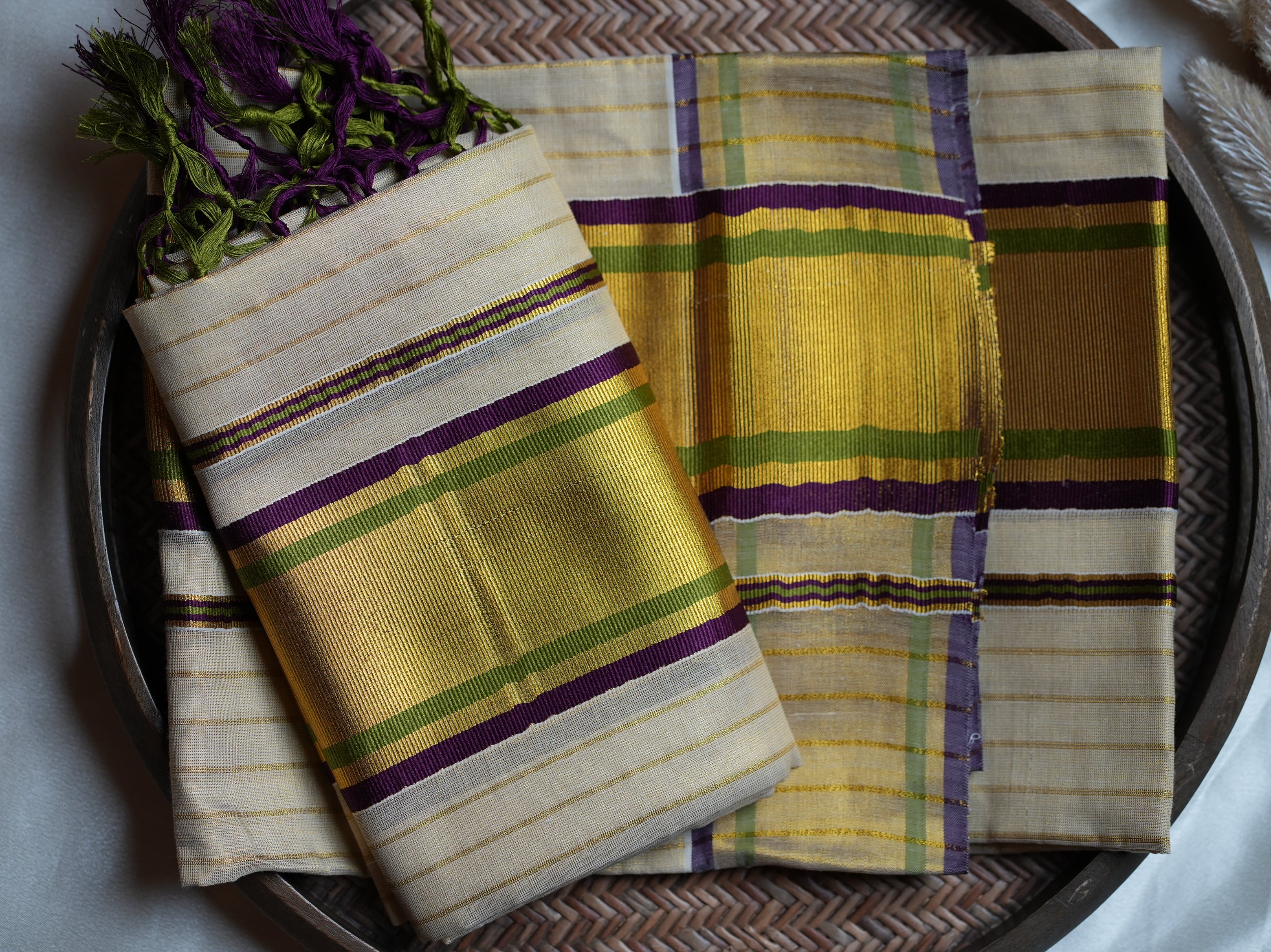 ✨ Regal Radiance: Premium Tissue Single Set Mundu with Purple & Olive Green Contrast Kara 🌟