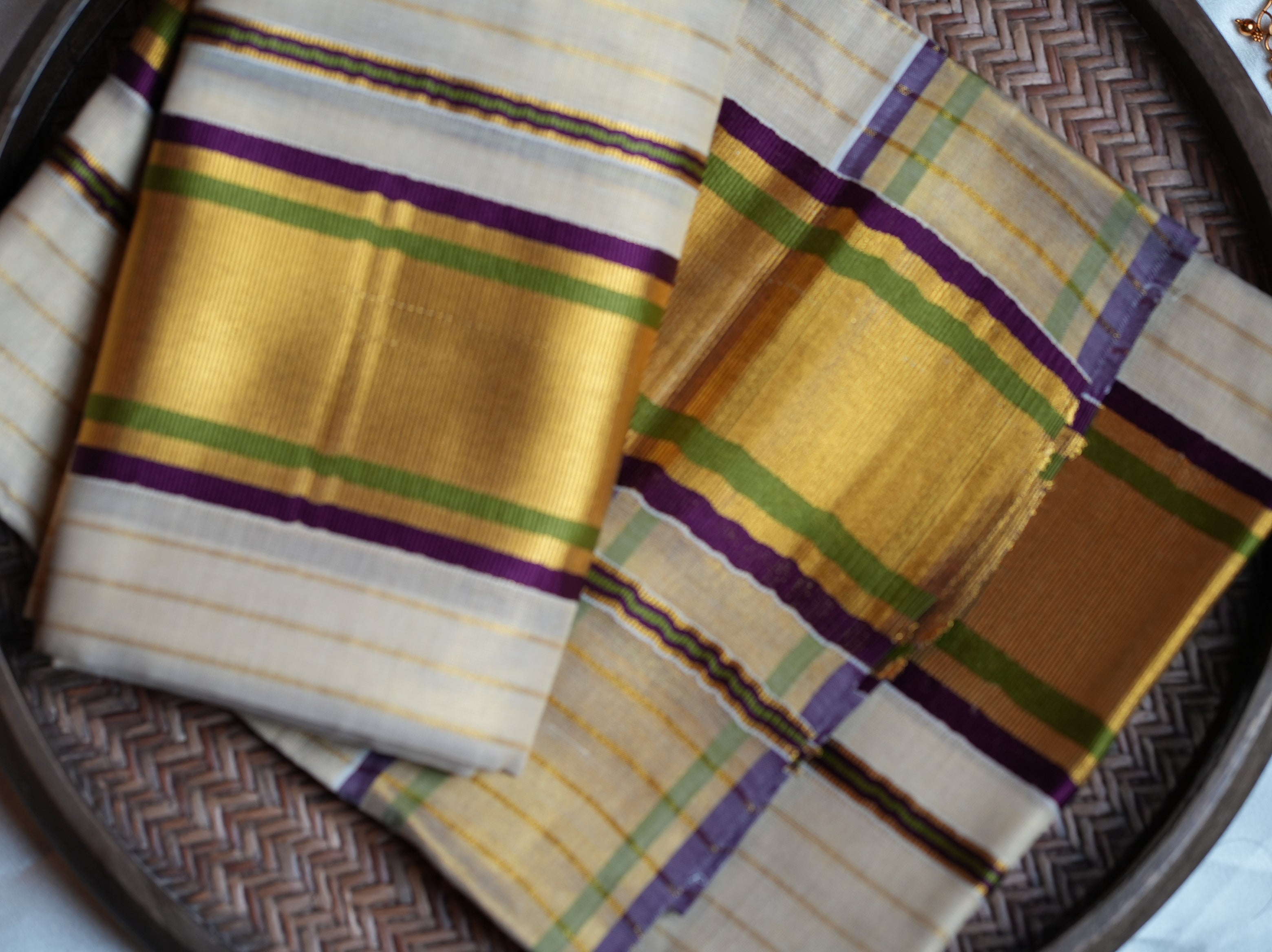 ✨ Regal Radiance: Premium Tissue Single Set Mundu with Purple & Olive Green Contrast Kara 🌟