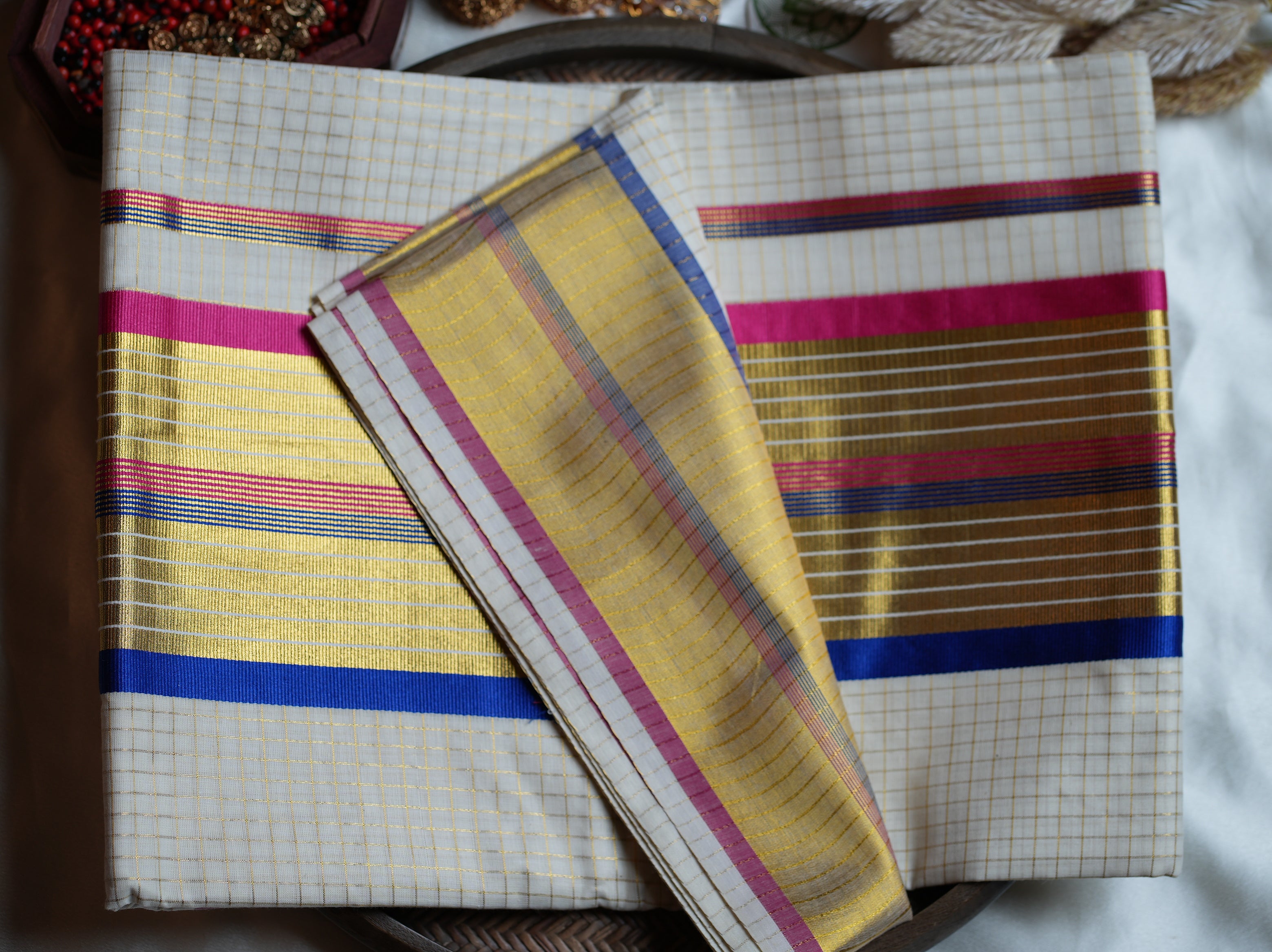 🌈 Off-White Cotton Kerala Saree with Vibrant Multi-Color & Gold Kasavu Borders 💖✨