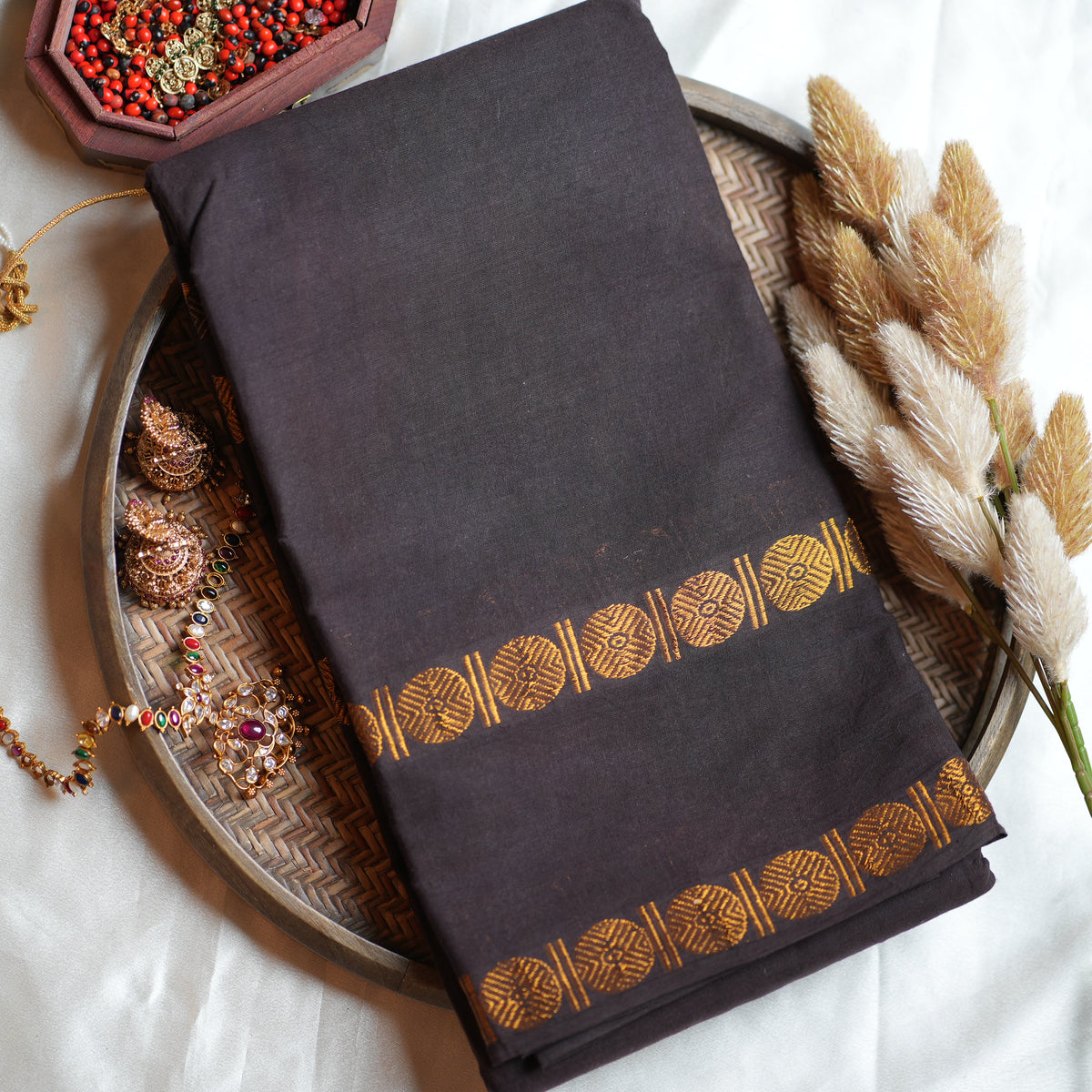 ☕ Deep Charcoal Brown Sungudi Cotton Saree 🌟
