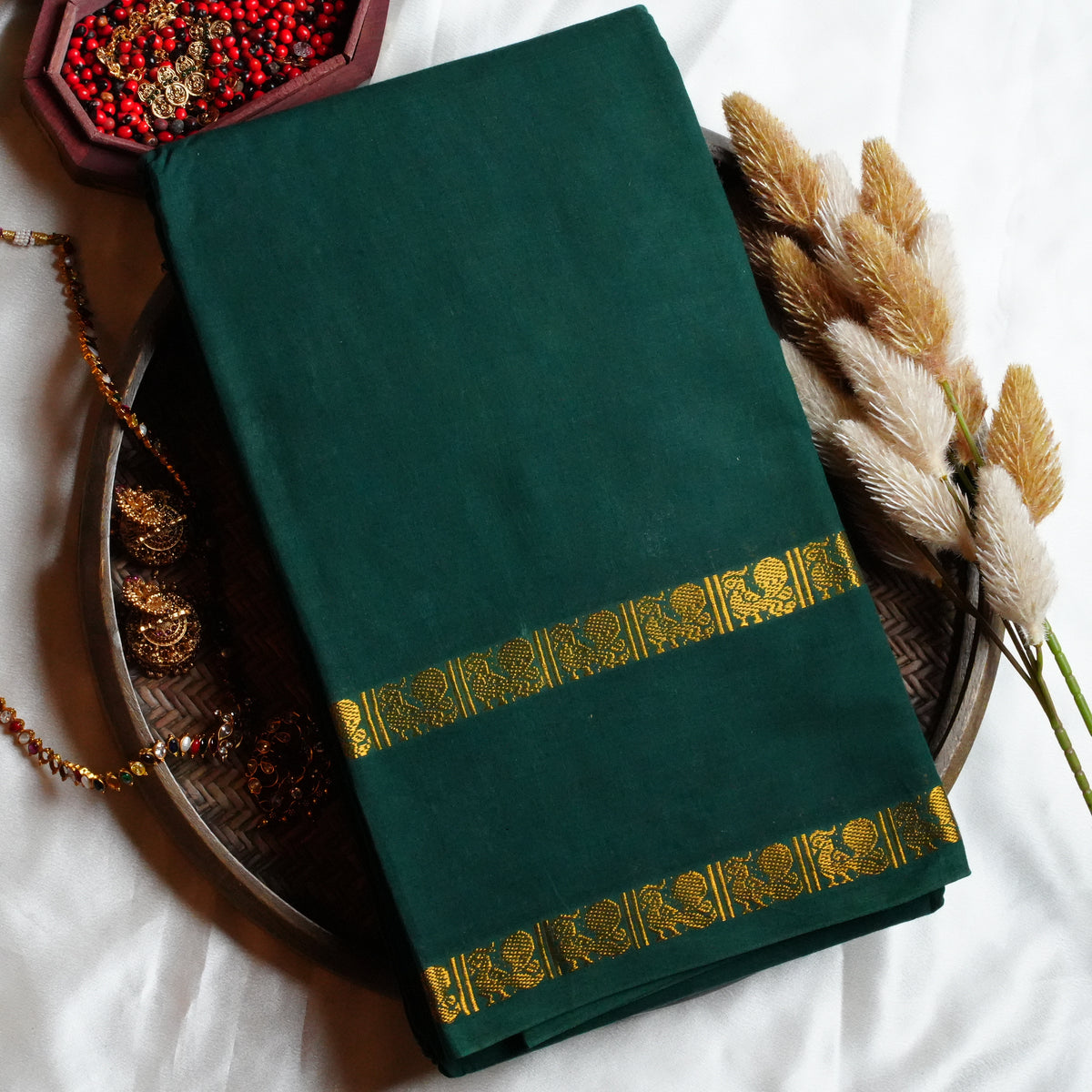 🌲 Bottle Green Sungudi Cotton Saree 🌟