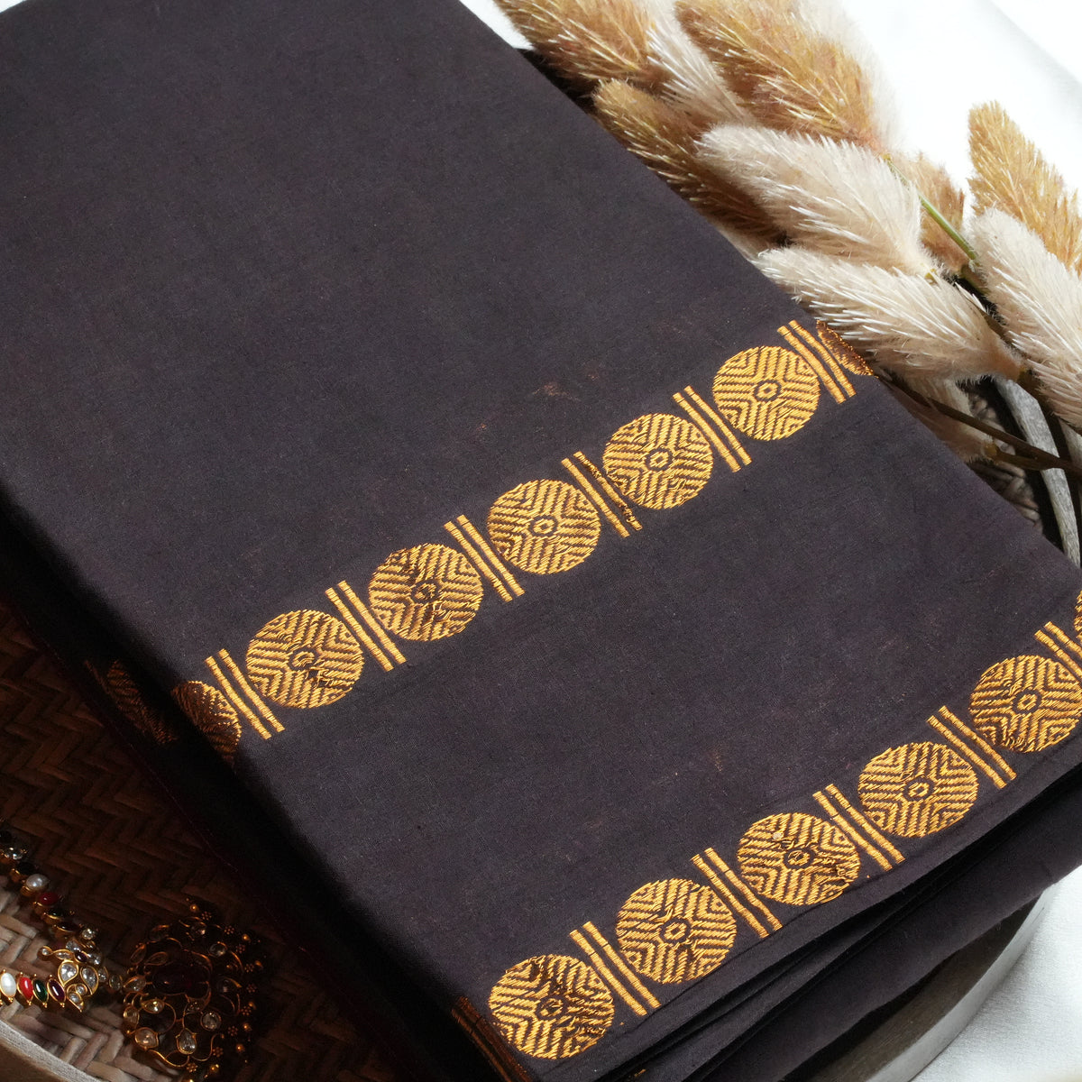 ☕ Deep Charcoal Brown Sungudi Cotton Saree 🌟