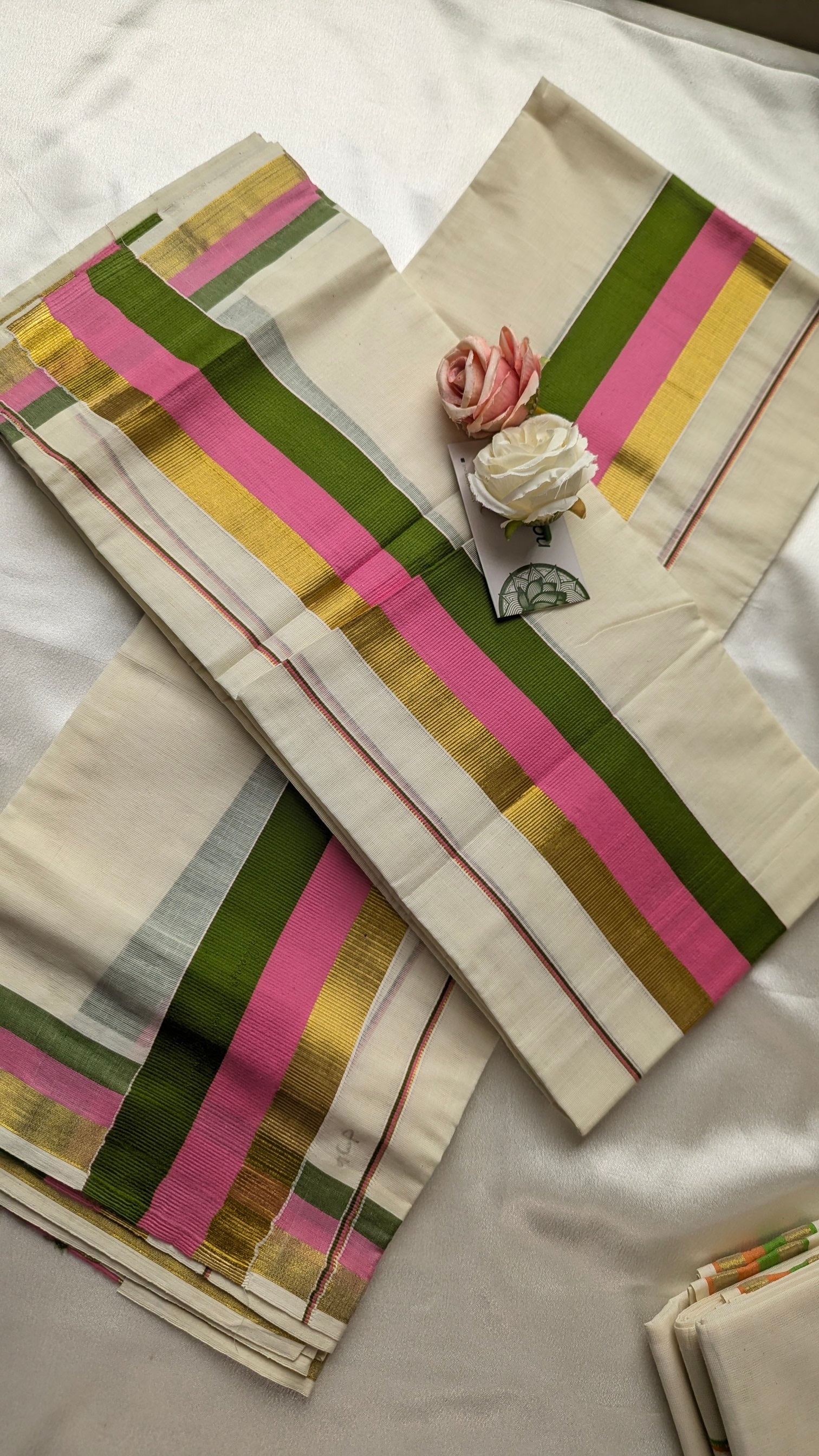 Single Set Mundu in Green & Rose