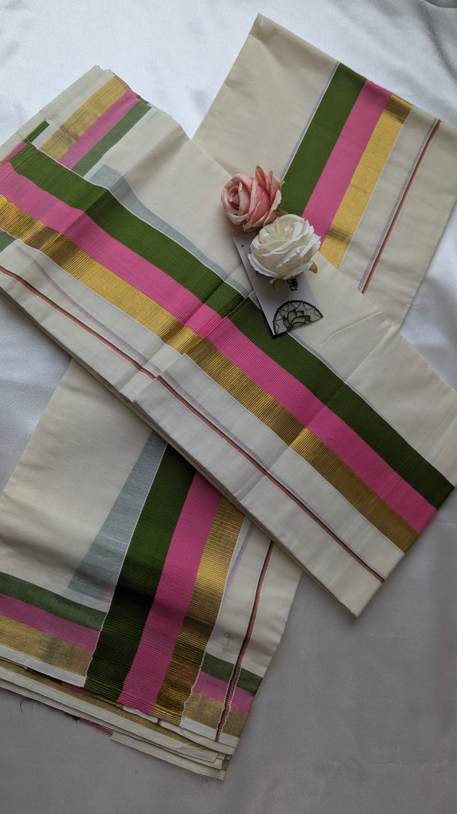 Single Set Mundu in Green & Rose