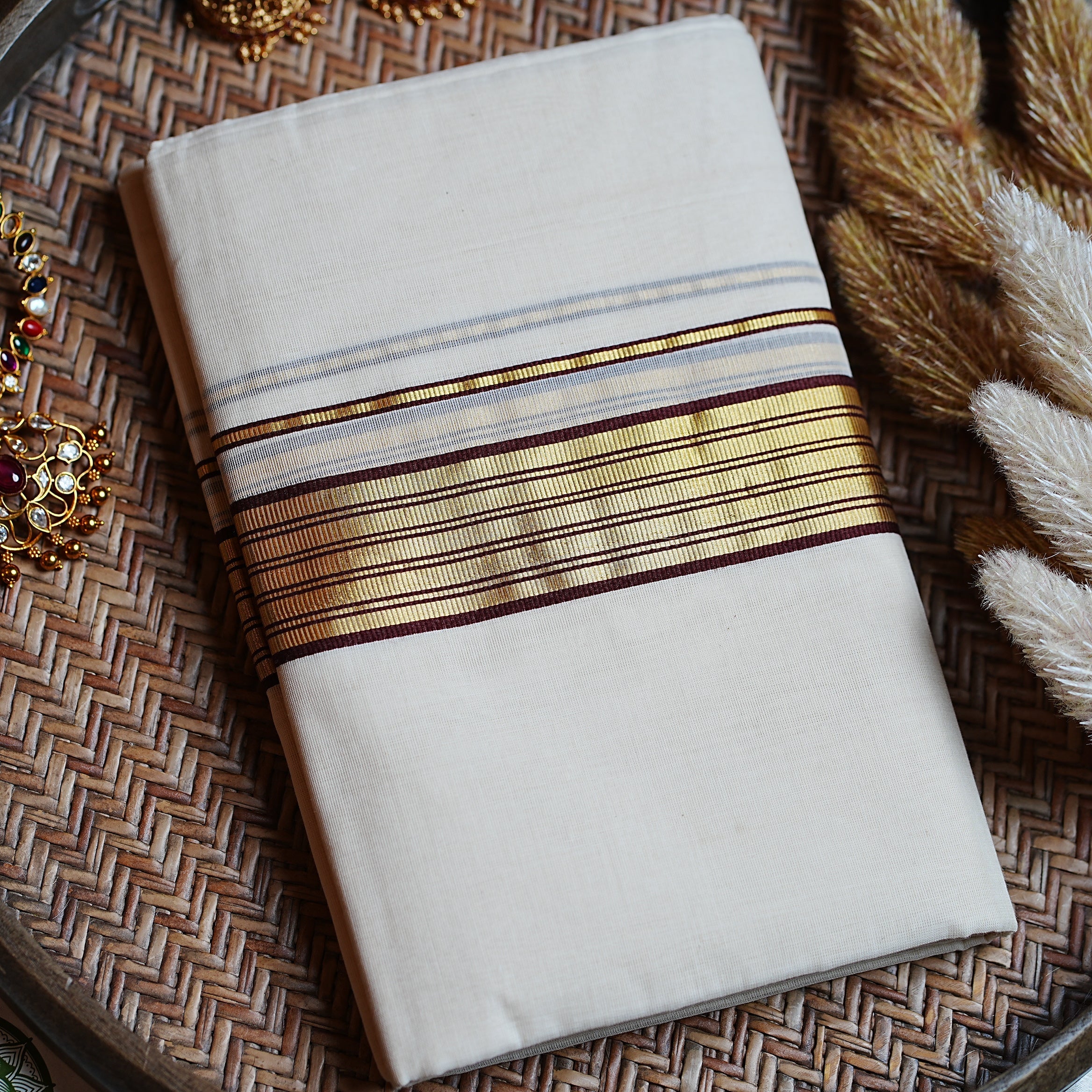 🌾 Antique Gold & Rich Maroon: Premium Balaramapuram Handloom Unakkapavu Kerala Single Set Mundu ✨ - SAROYA