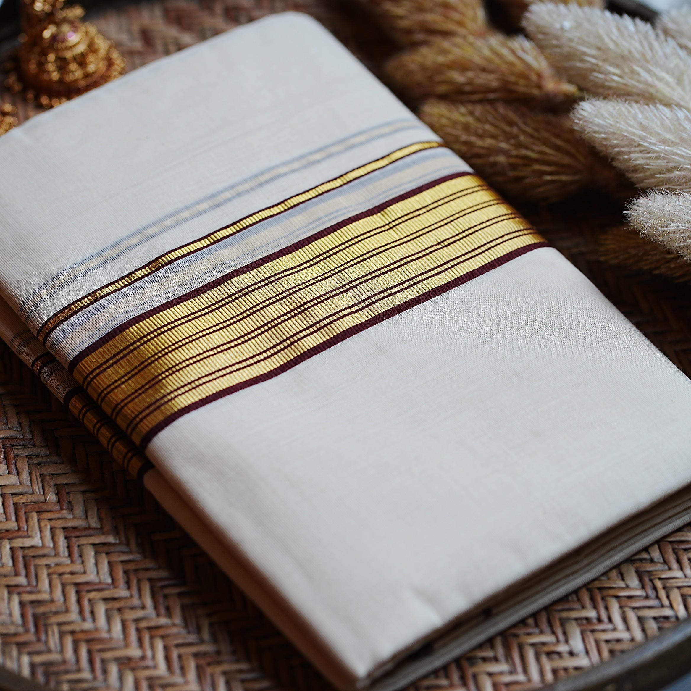 🌾 Antique Gold & Rich Maroon: Premium Balaramapuram Handloom Unakkapavu Kerala Single Set Mundu ✨ - SAROYA