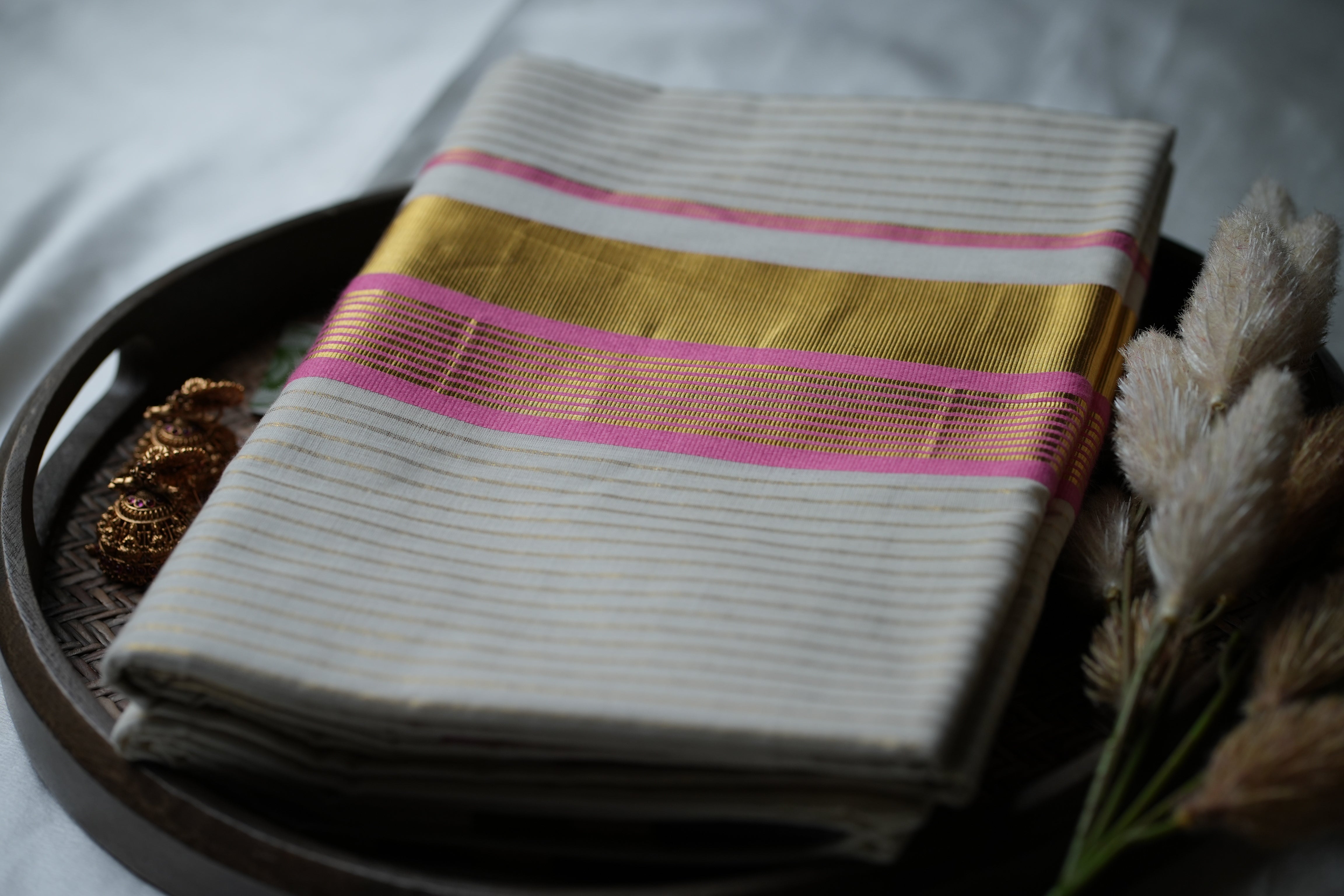 🌸 Blossom Heritage: Premium Kerala Cotton Set Saree with Fine Gold Lines and Rani Pink Accents 🌸 - SAROYA