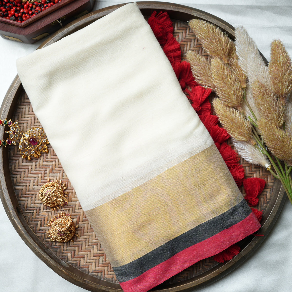 🤍 Classic Off-White Pure Mul Cotton Saree with Zari, Charcoal & Red Border ✨🔴 - SAROYA