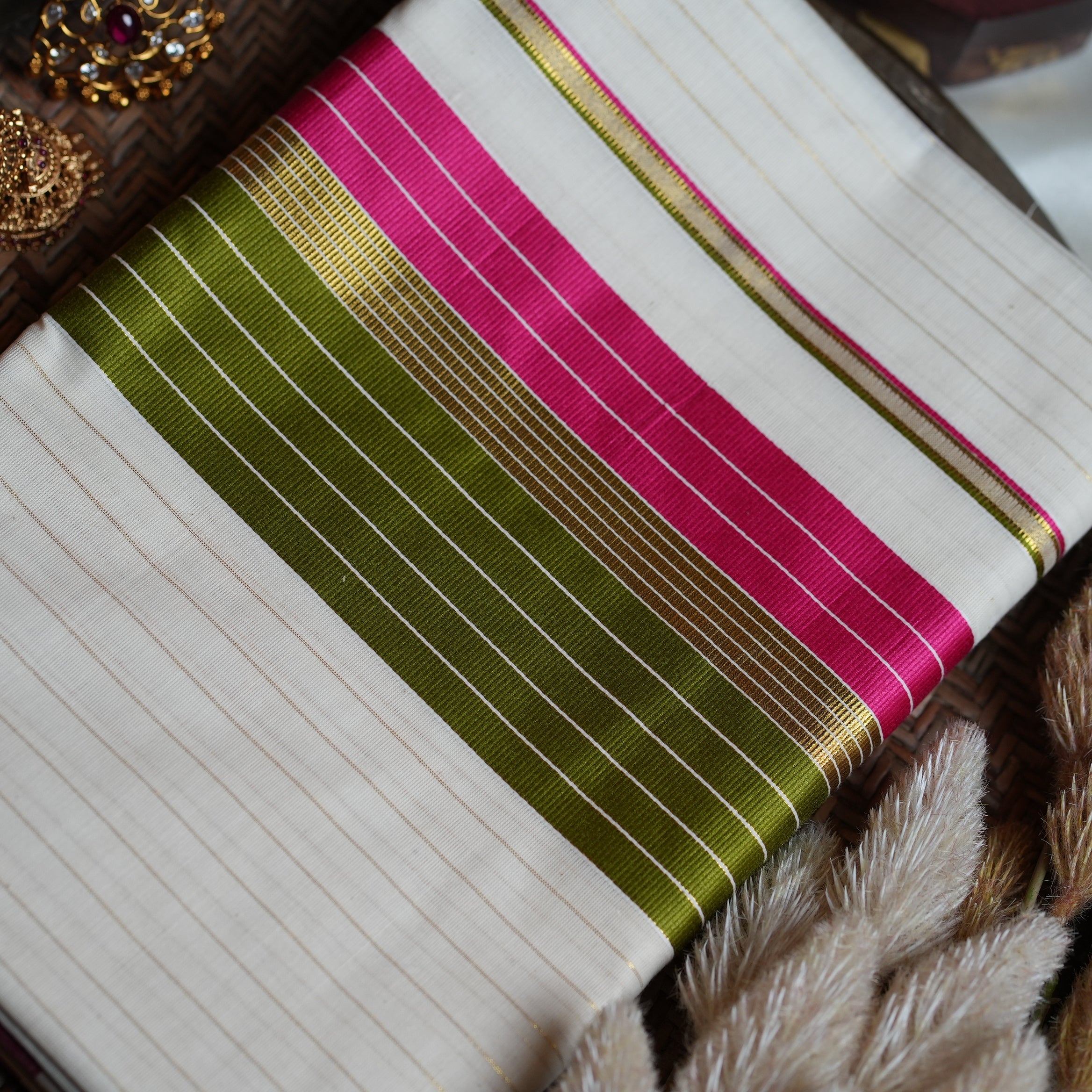 🌿 Cotton Kerala Saree with Olive Green, Rani Pink & Zari Border 💖 - SAROYA