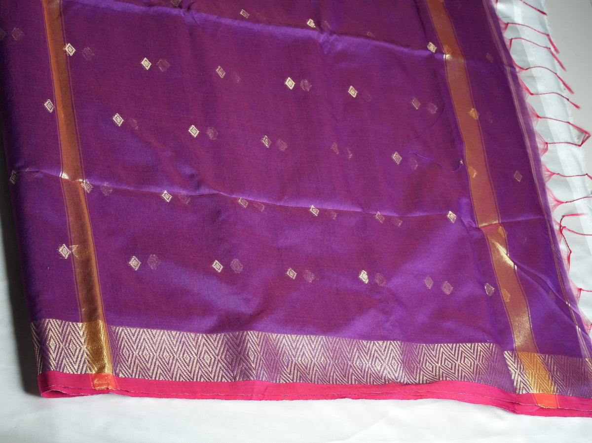 💜 Deep Royal Purple Pure Maheshwari Cotton Saree with Geometric Zari Border & Diamond Boottis ✨🥻 - SAROYA