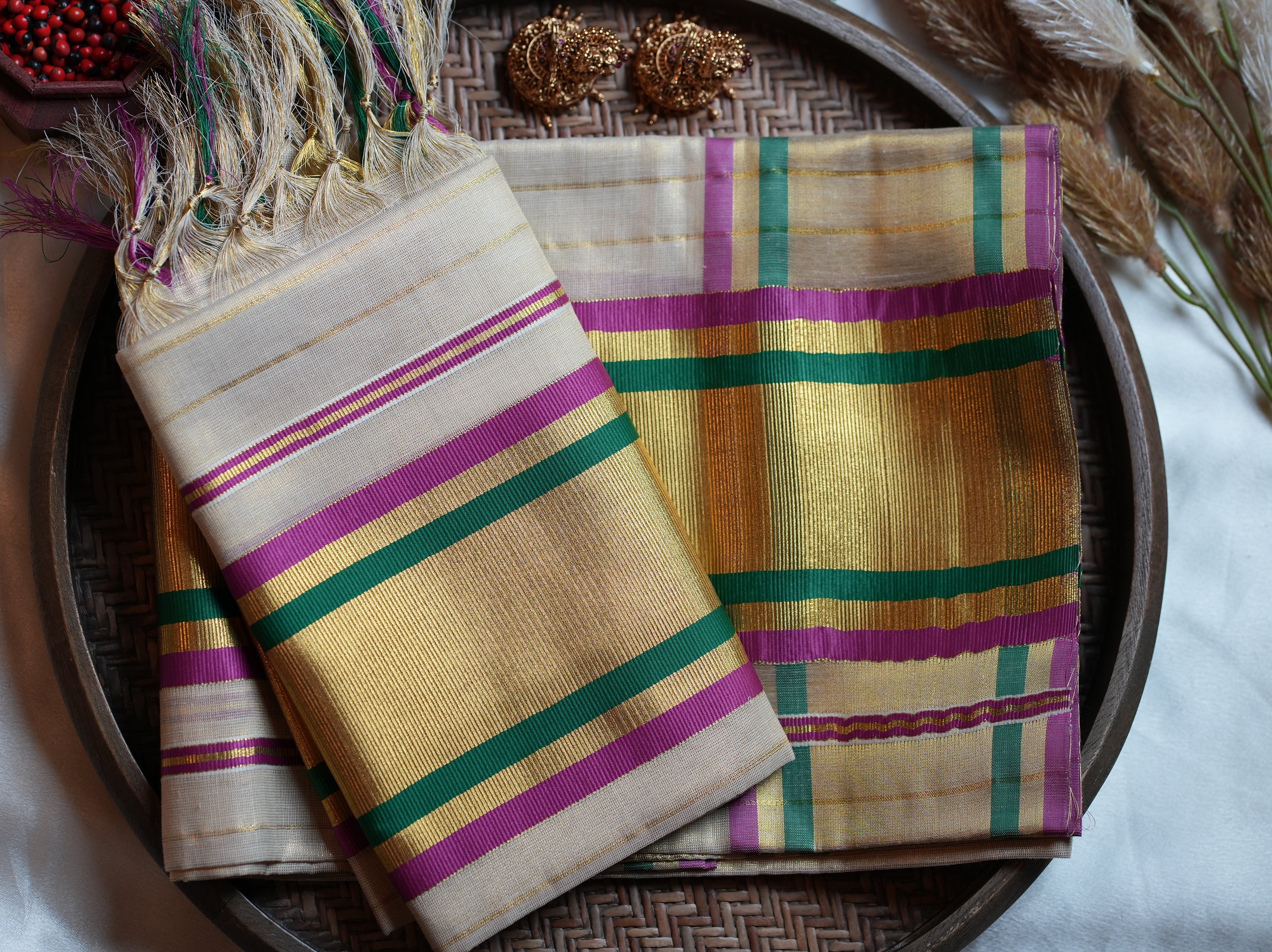 🌟 Dual-Tone Contrast & Grand Kasavu: Premium Tissue Kerala Set Mundu 🌿 - SAROYA