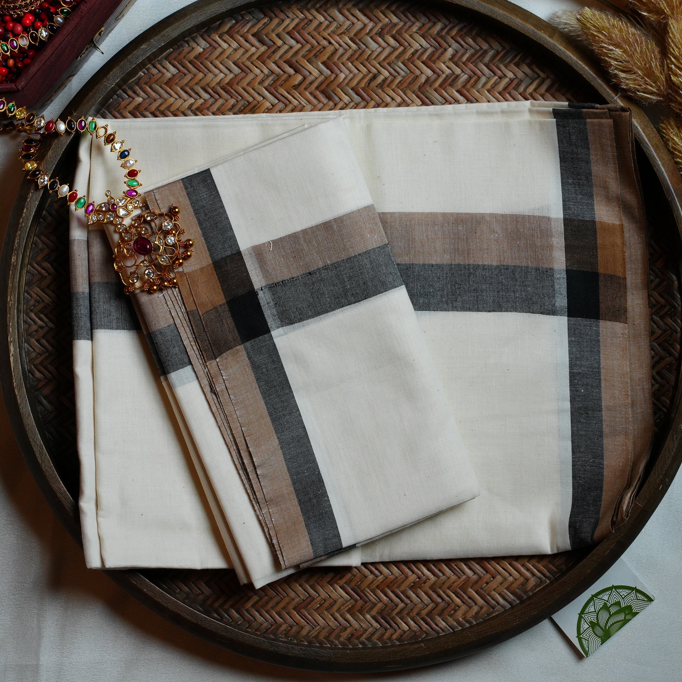 🤎 Earthy Charcoal & Soft Fawn Mulloth Design Cotton Kerala Single Set Mundu 🌾 - SAROYA