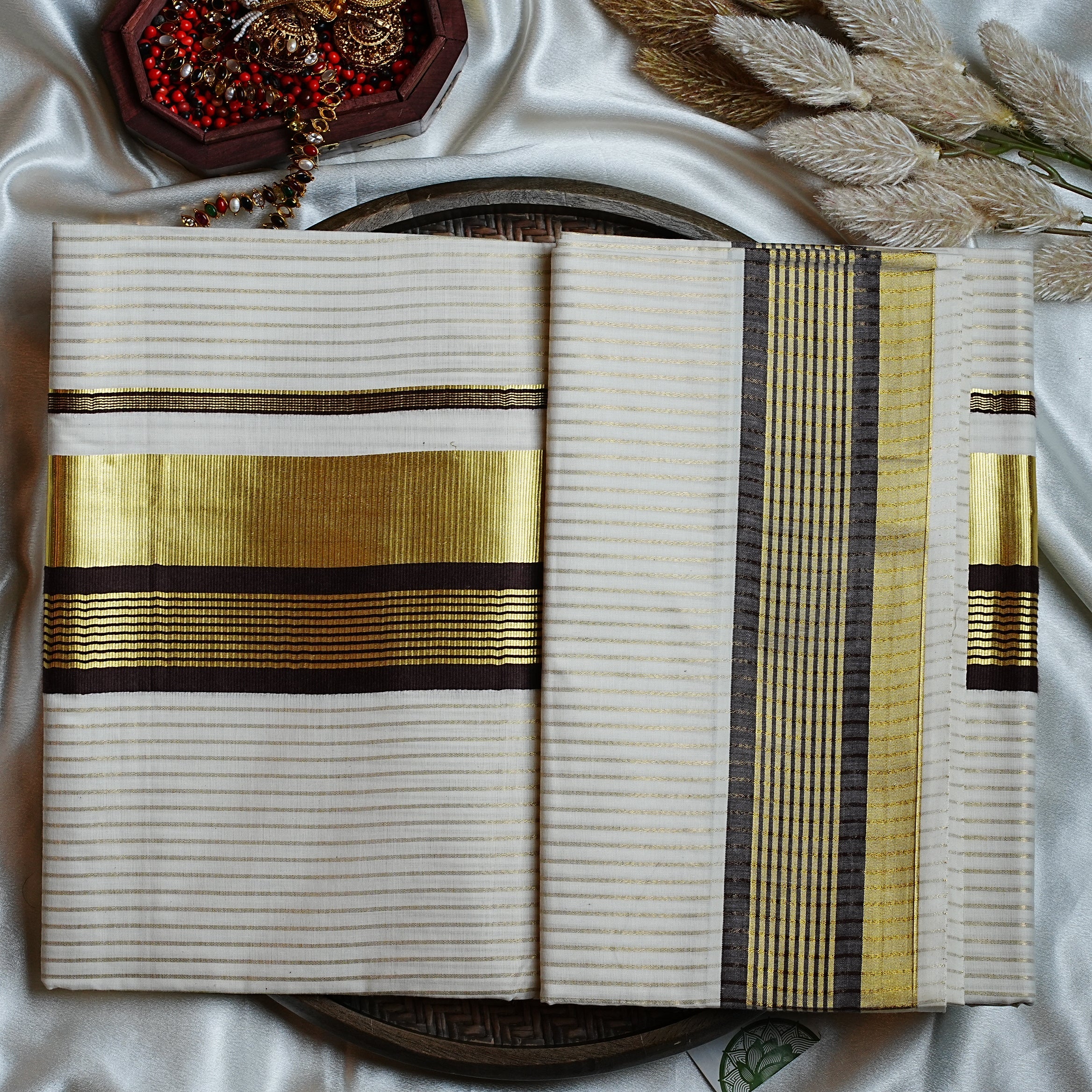 🤎 Elegant Coffee Brown & Shimmering Gold Pinstripes: The Premium Cotton Kerala Set Saree 🤎 - SAROYA