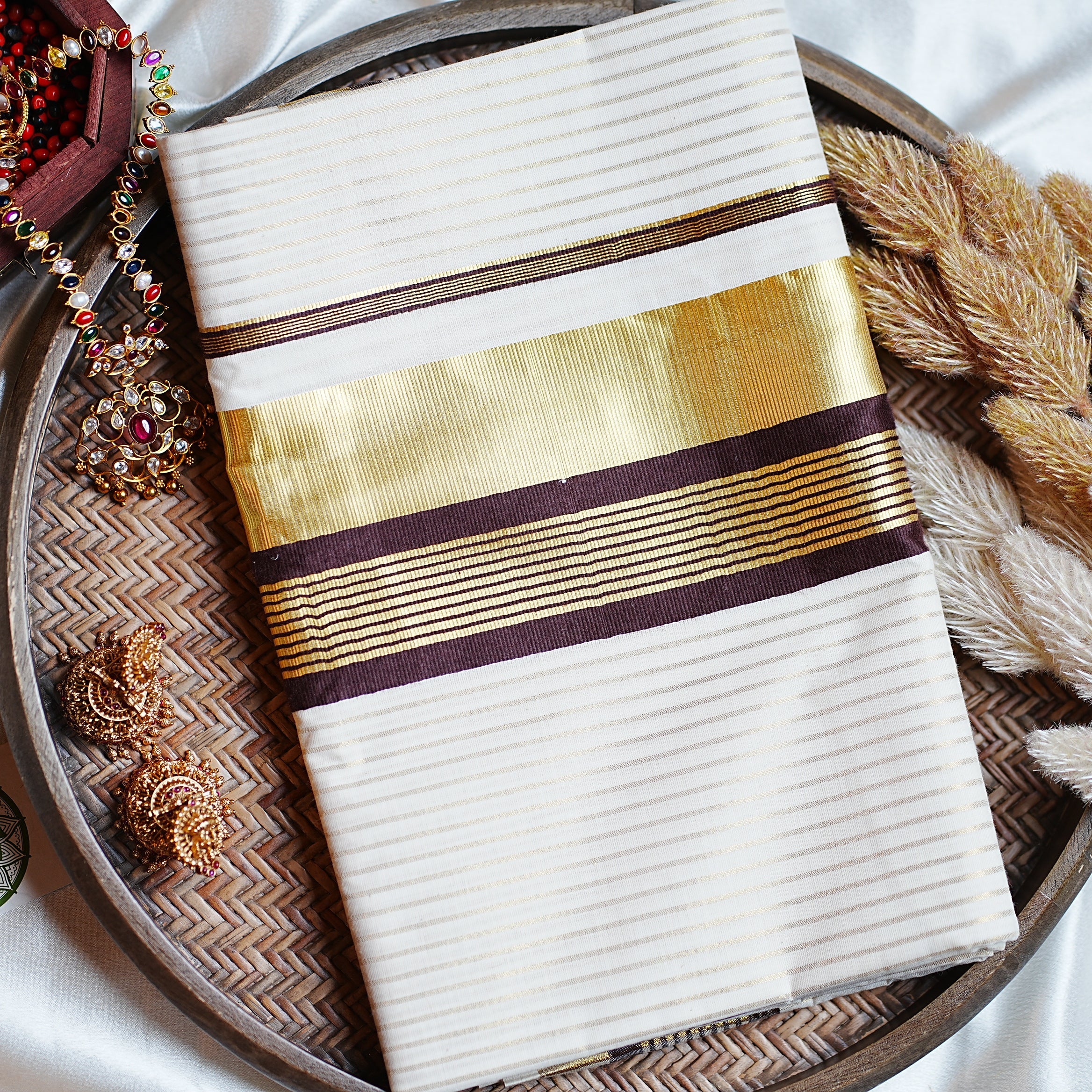 🤎 Elegant Coffee Brown & Shimmering Gold Pinstripes: The Premium Cotton Kerala Set Saree 🤎 - SAROYA