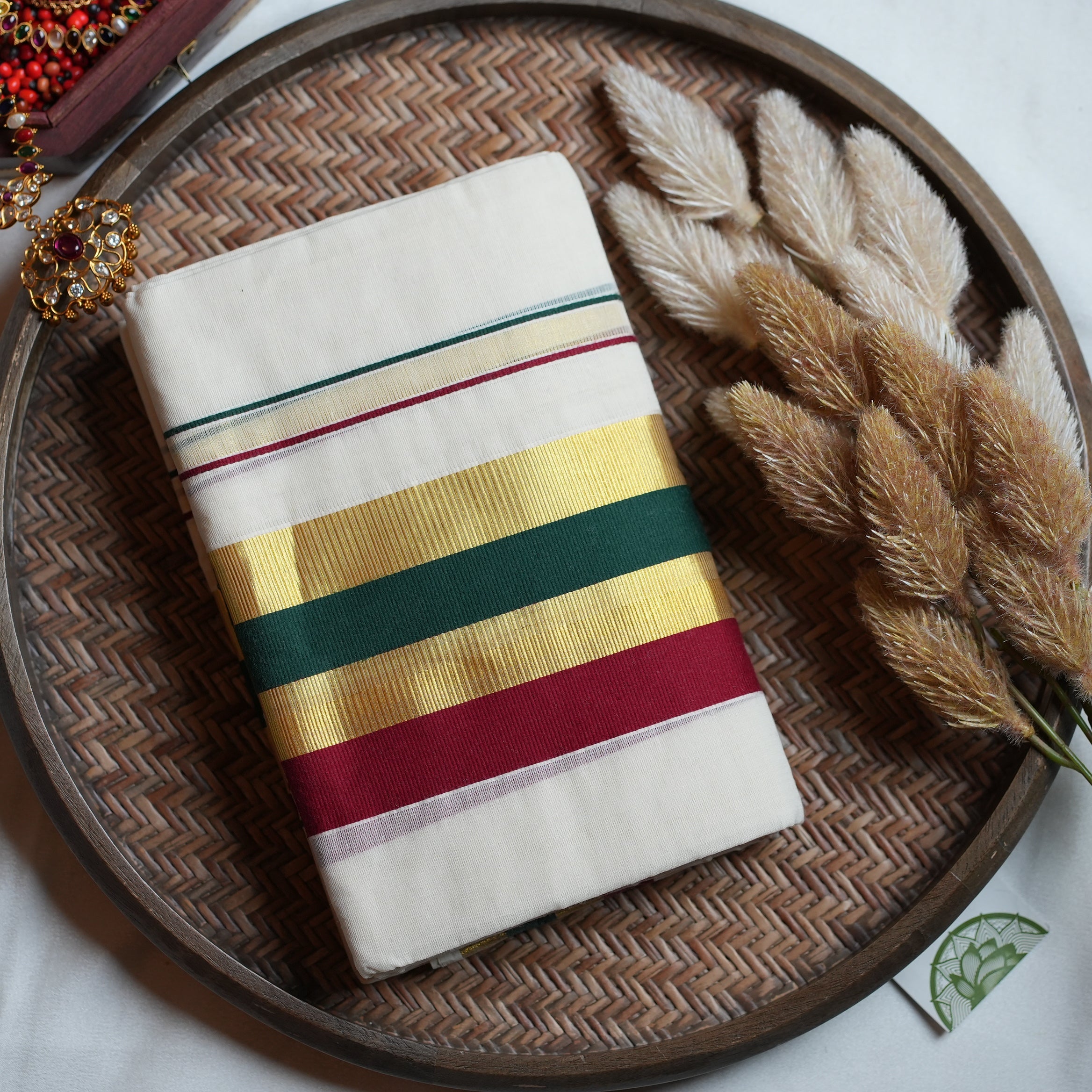 👑 Festive Maroon, Bottle Green & Gold: The Premium Handloom Replica Kerala Single Set Mundu 🌟 - SAROYA