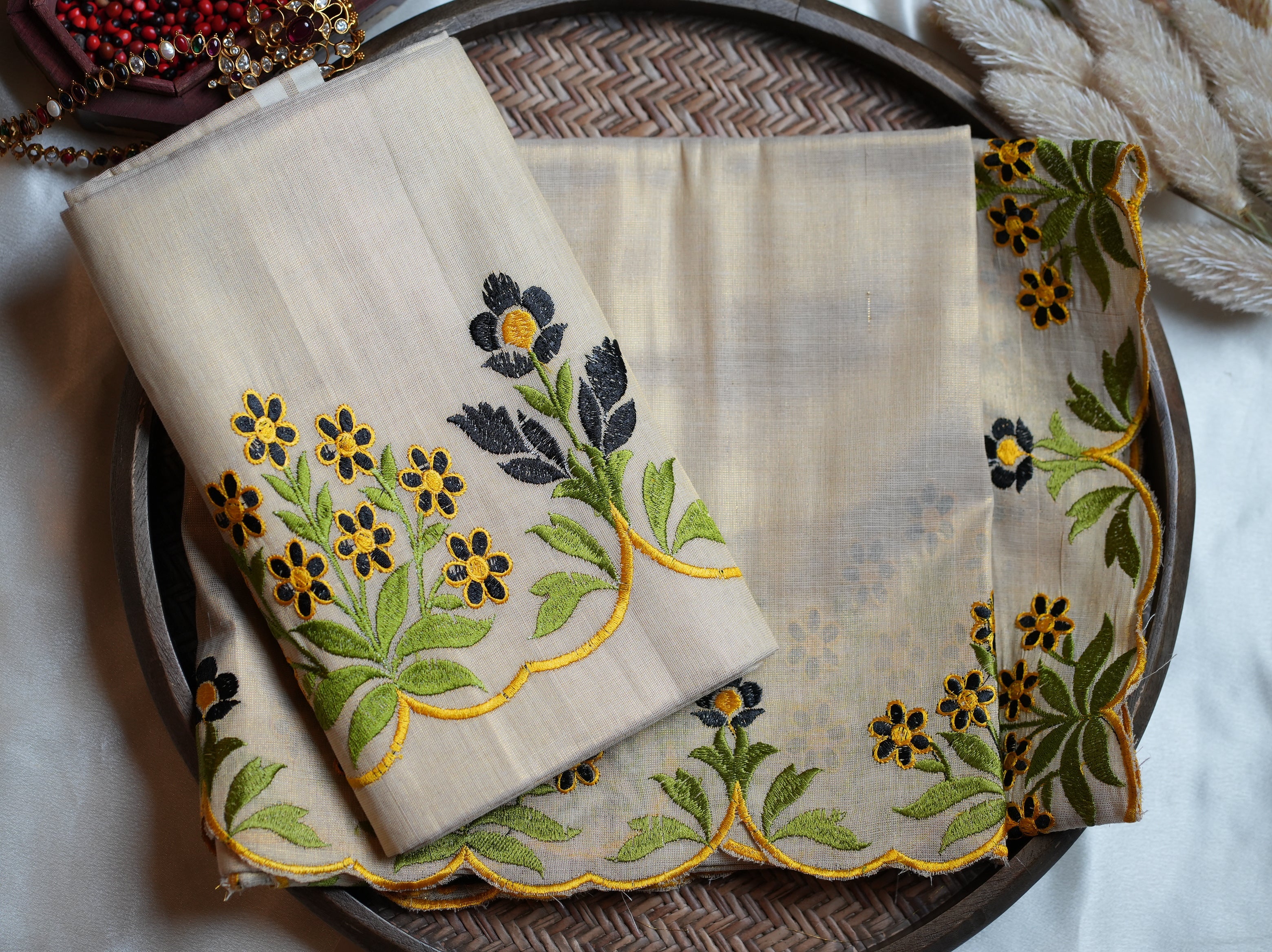 🌼 Floral Cutwork Tissue Set Mundu with Checked Blouse Piece 💛 - SAROYA