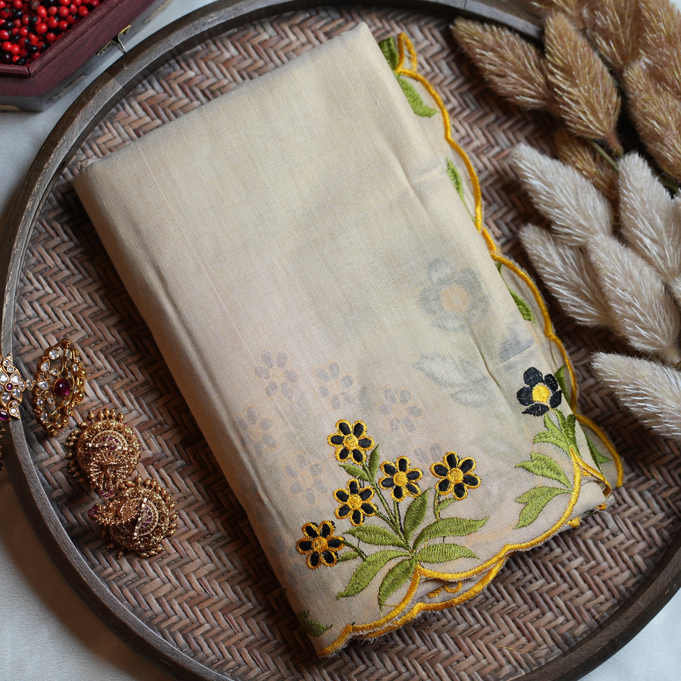 🌼 Floral Cutwork Tissue Set Mundu with Checked Blouse Piece 💛 - SAROYA