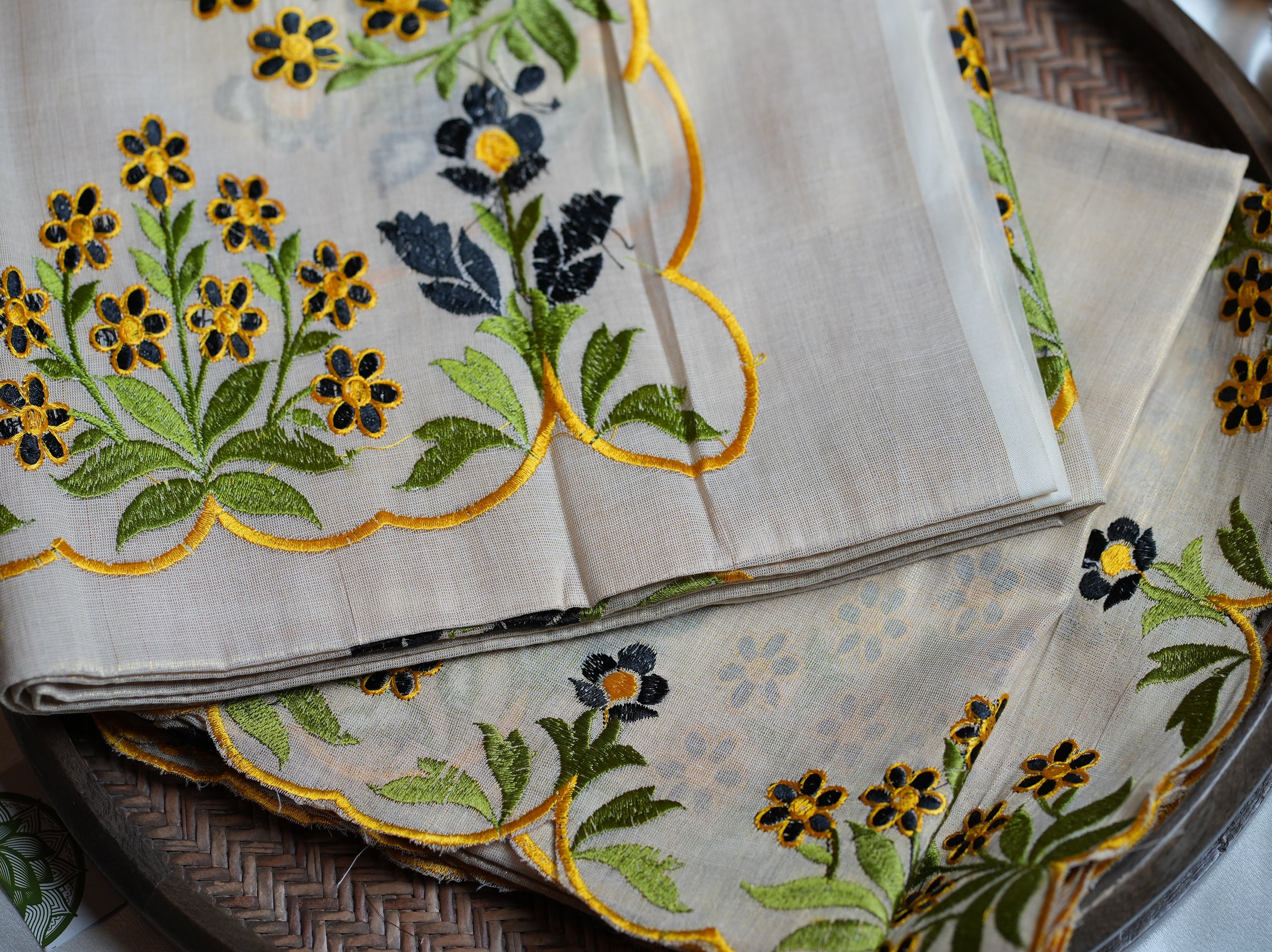 🌼 Floral Cutwork Tissue Set Mundu with Checked Blouse Piece 💛 - SAROYA