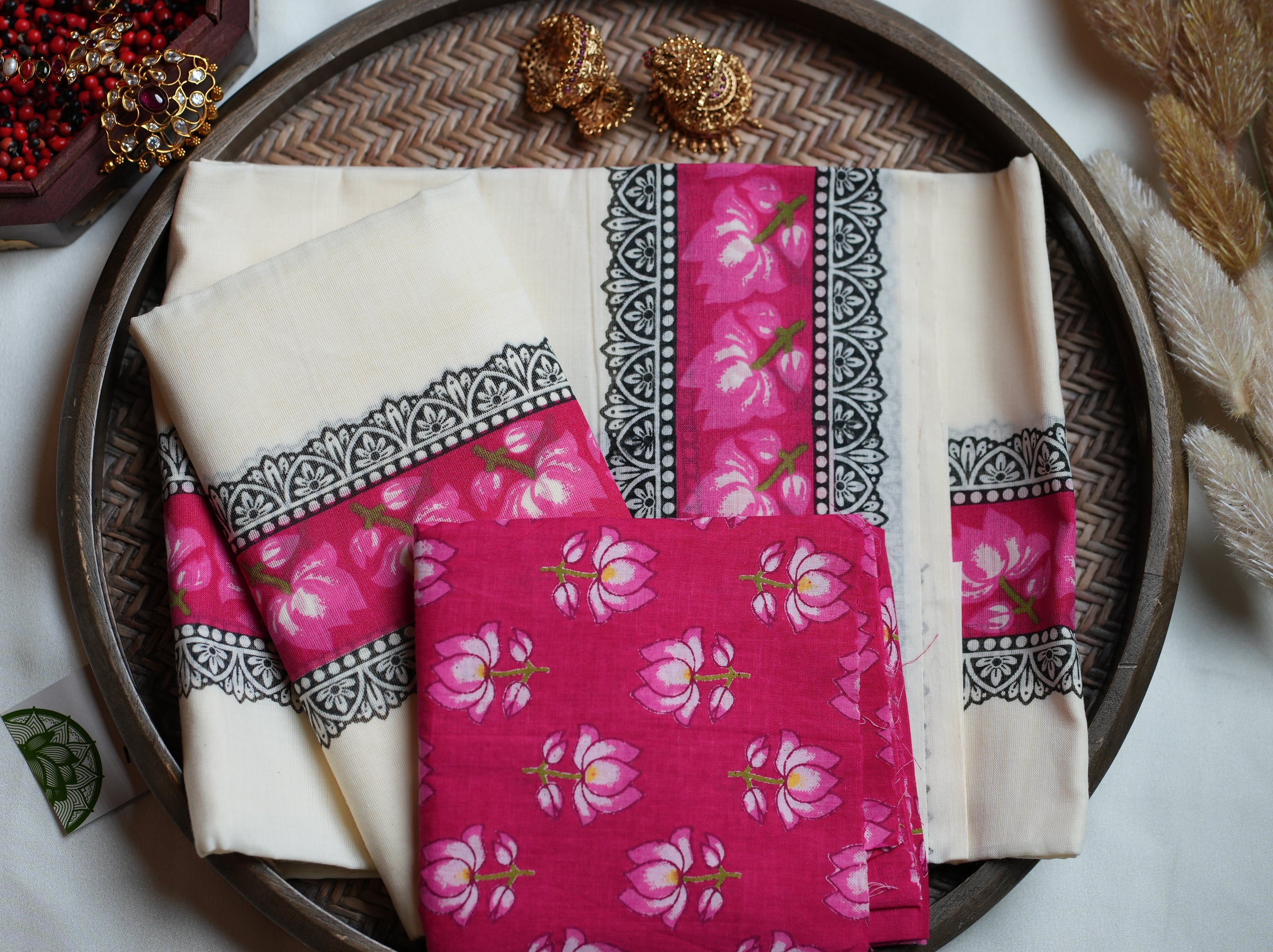 🪷 Lotus Pink & Block-Printed Lace Cotton Kerala Single Set Mundu (With Blouse Piece) 💖 - SAROYA
