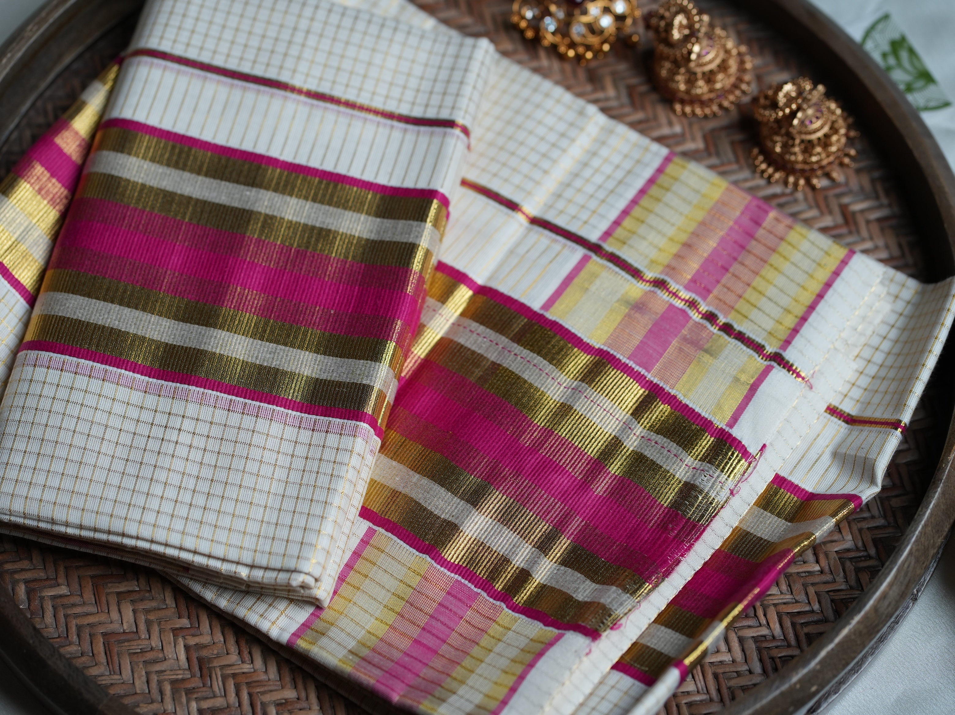 🌺 Magenta Pink & Gold Checked Cotton Kerala Single Set Mundu ✨ - SAROYA