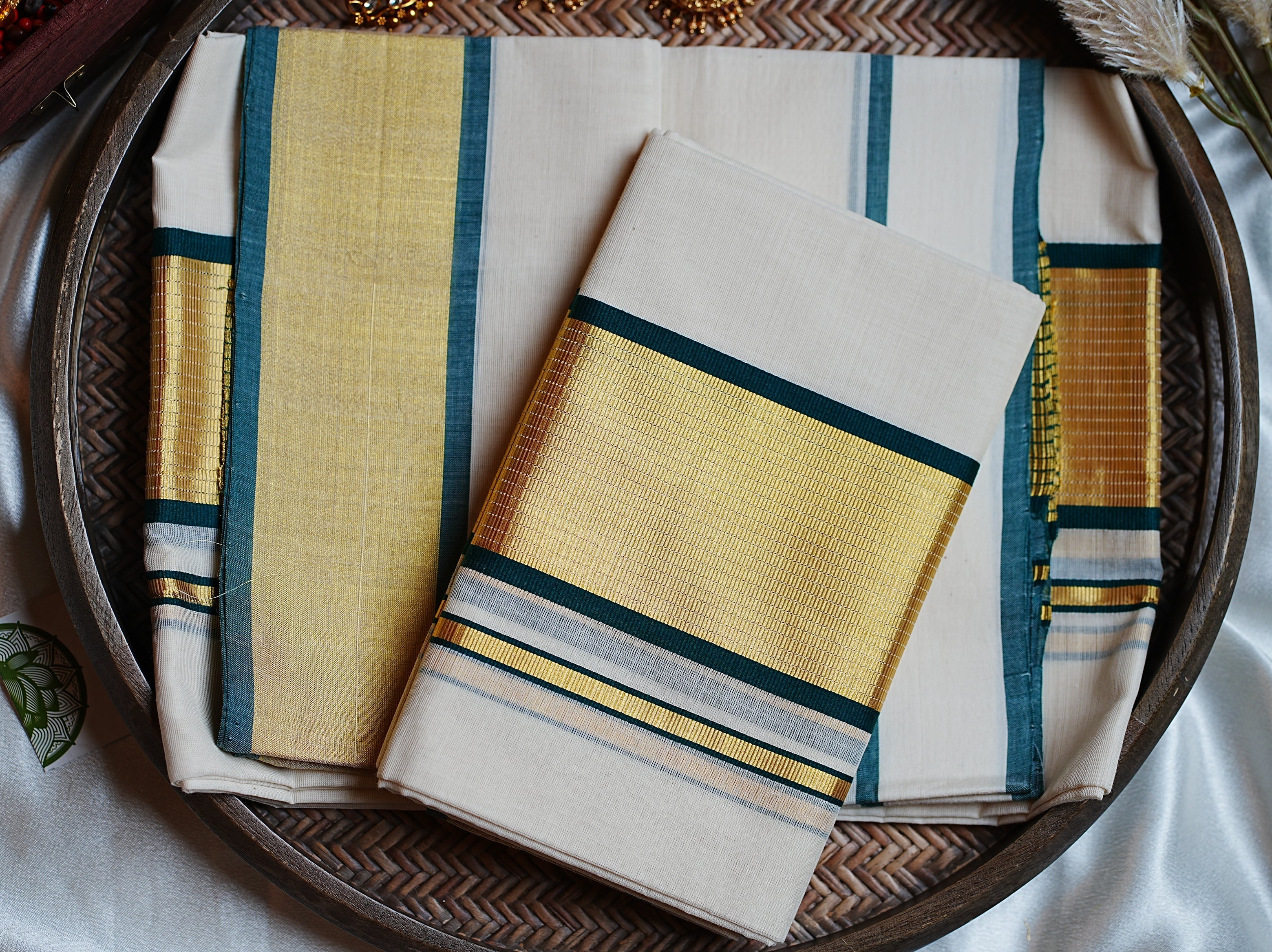 Premium Balaramapuram Unakkapavu Pure Cotton Handloom Set Mundu with Bottle Green Stripes - SAROYA