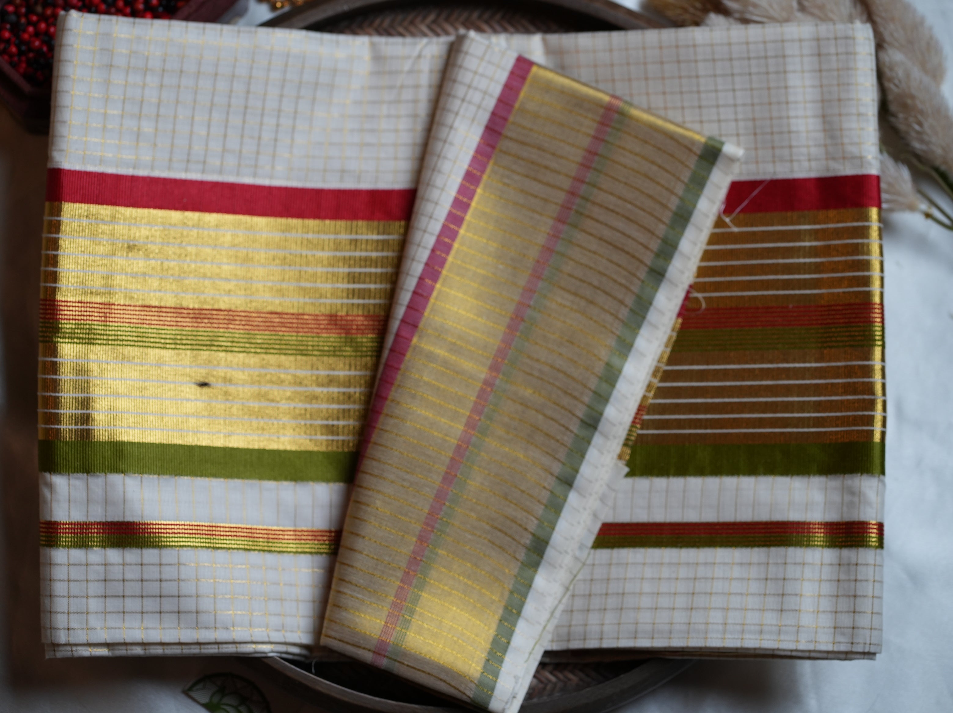 🌺 Premium Cotton Checkered Kerala Saree with Red & Olive Green Multi-Kasavu Border ✨ - SAROYA