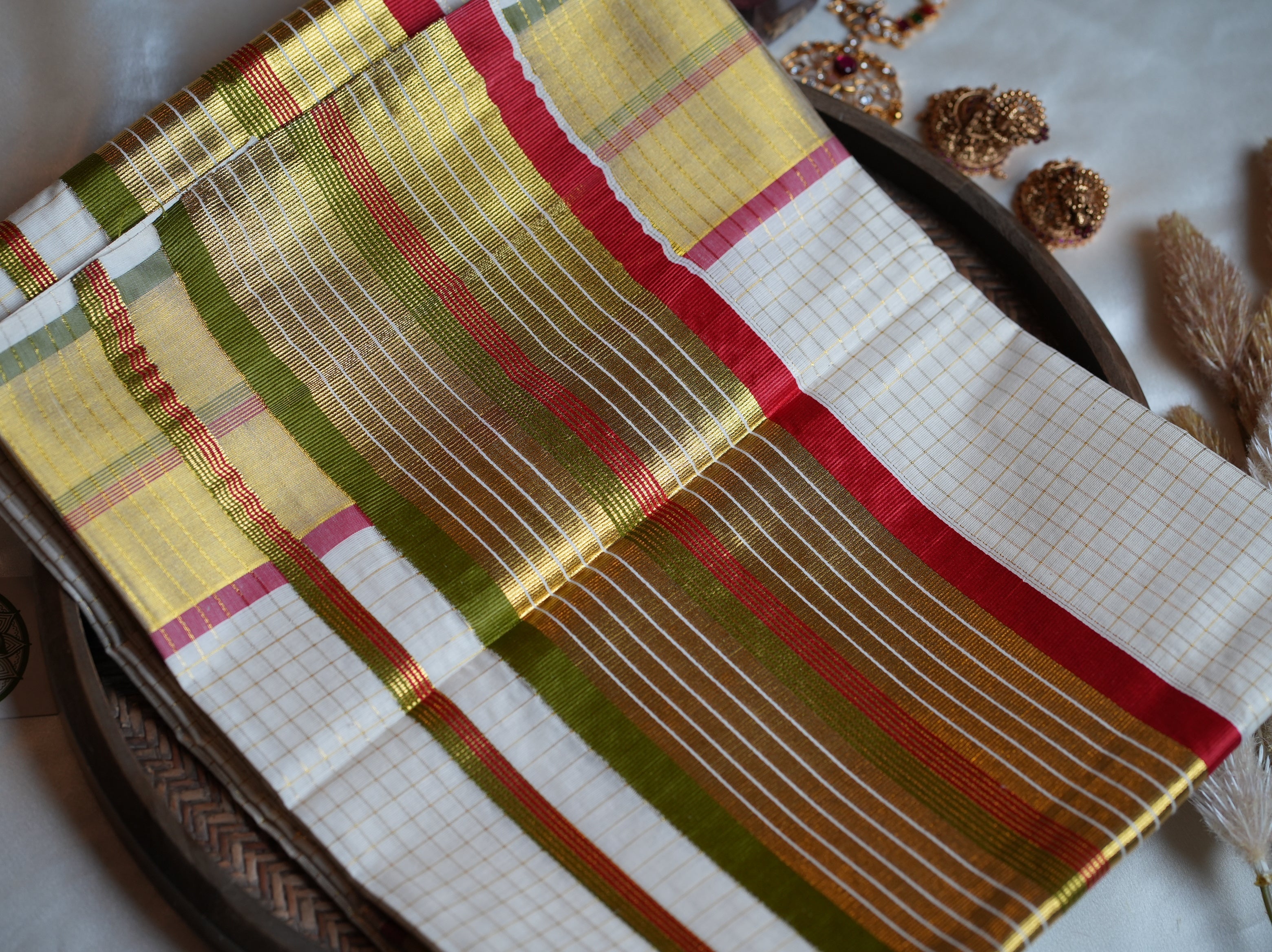 🌺 Premium Cotton Checkered Kerala Saree with Red & Olive Green Multi-Kasavu Border ✨ - SAROYA