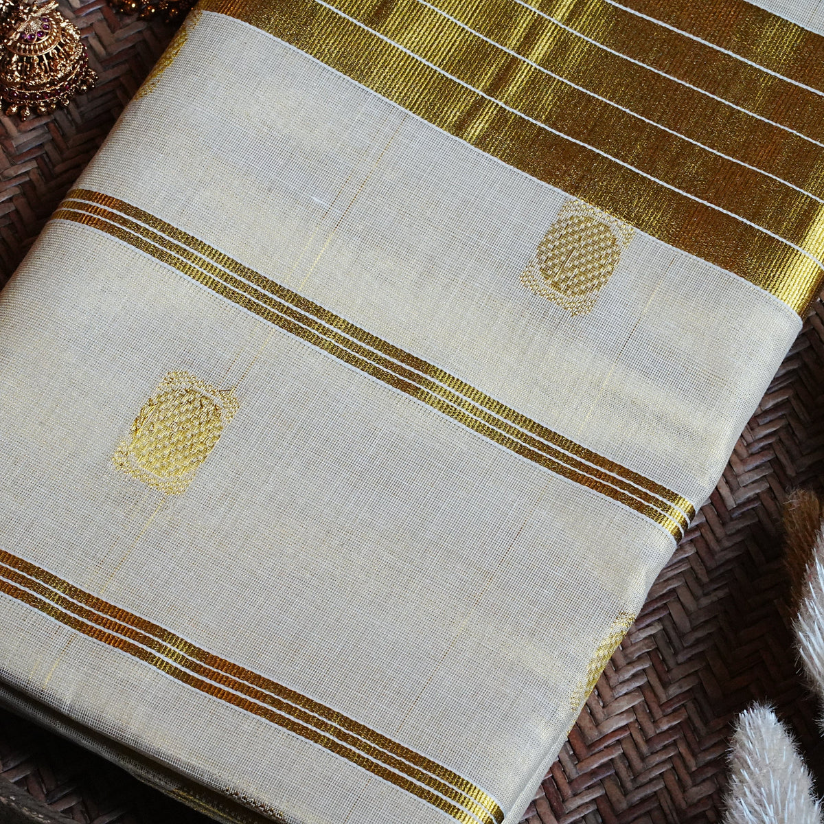✨ Premium Gold Tissue Kerala Saree with Geometric Zari Motifs 🌟 - SAROYA