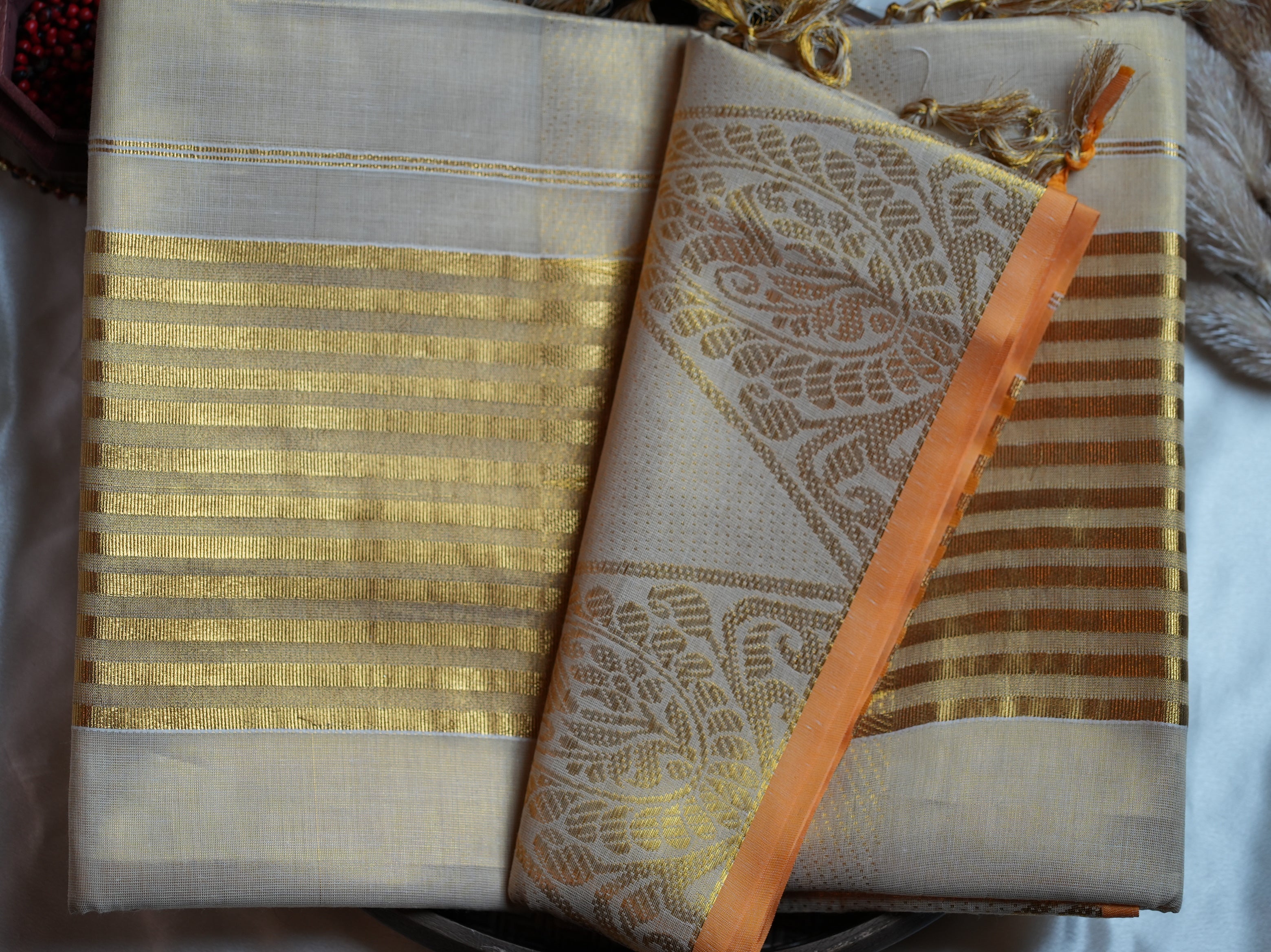🌟 Premium Golden Tissue Kerala Saree with Paisley Kasavu & Tassels ✨ - SAROYA