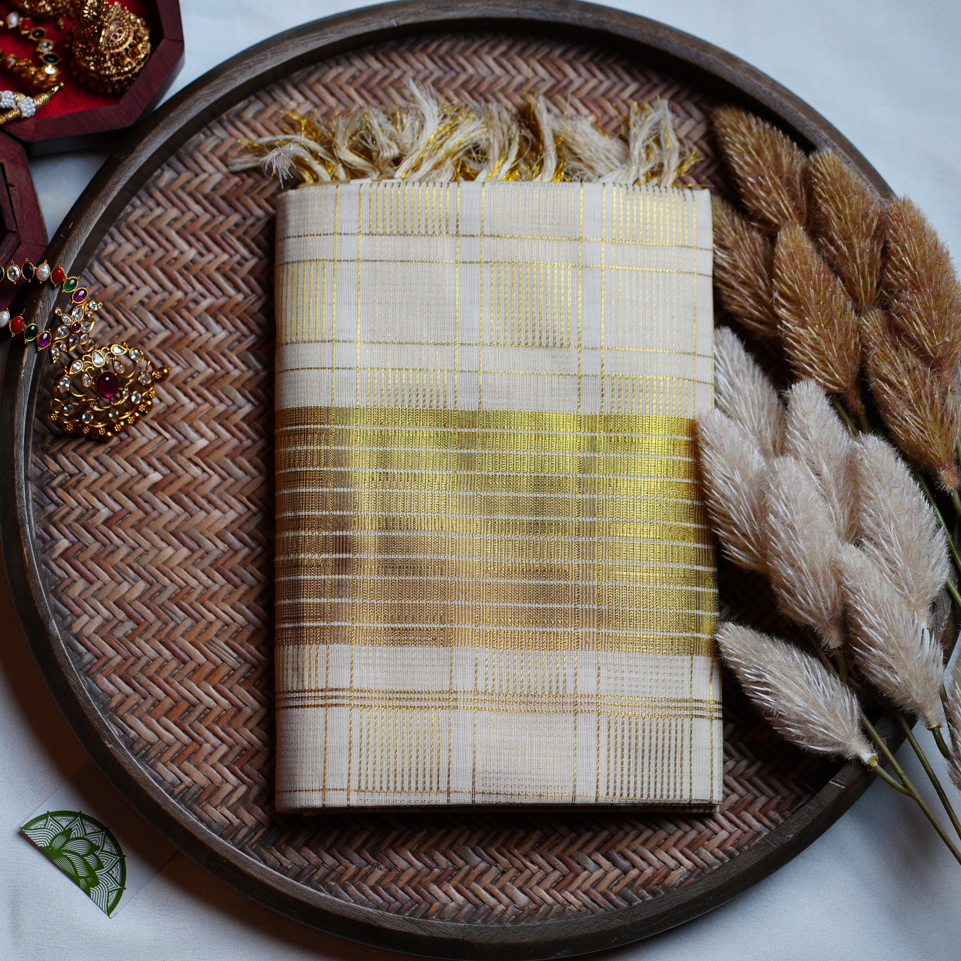 ✨ Pure Gold Lattice & Shimmering Grid: The Premium Tissue Kerala Set Mundu ✨ - SAROYA