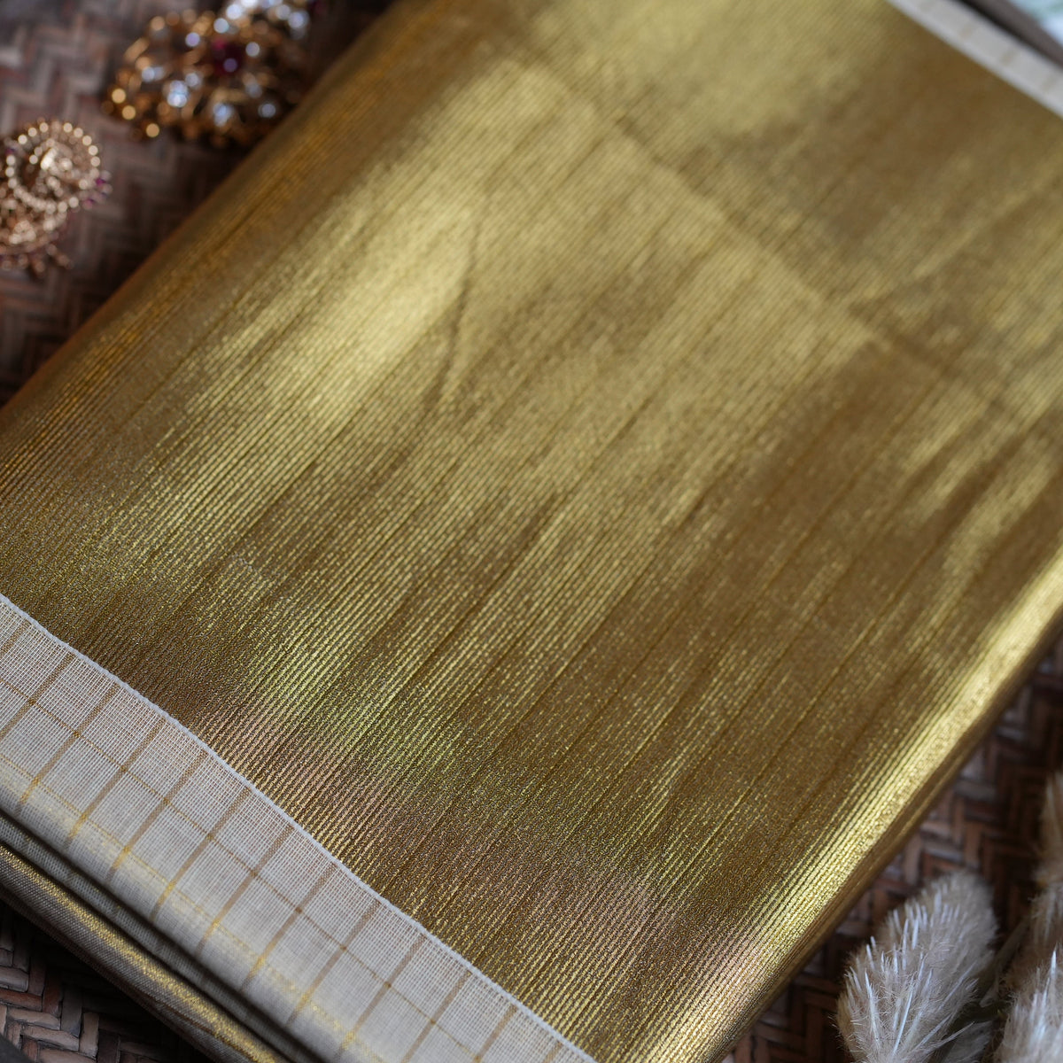 ✨ Pure Liquid Gold: Traditional 10-Inch Kasavu Tissue Kerala Saree 🌟 - SAROYA