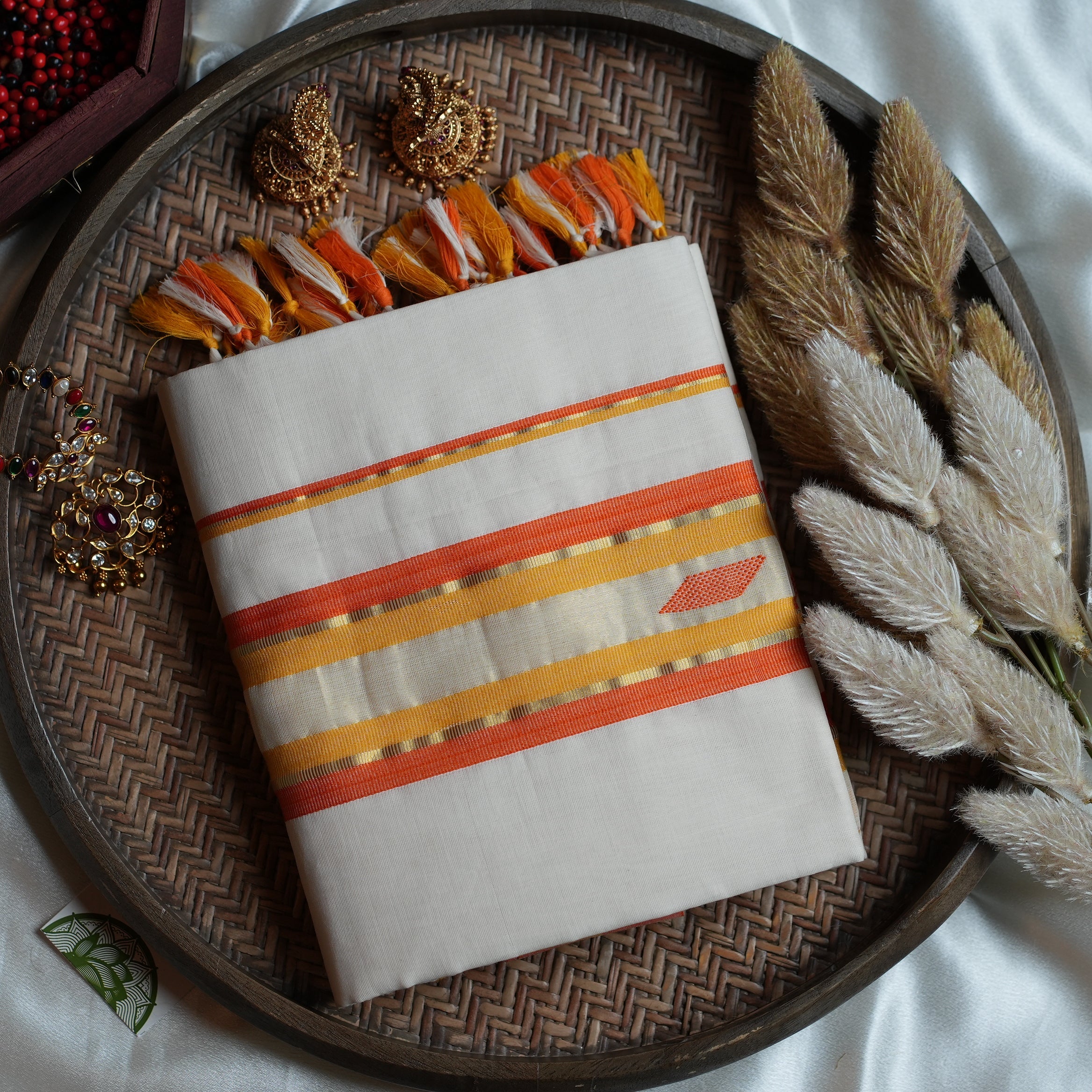 🍊 Radiant Orange & Mustard Stripes: The Premium Balaramapuram Unakapavu Handloom Set Mundu ☀️ - SAROYA