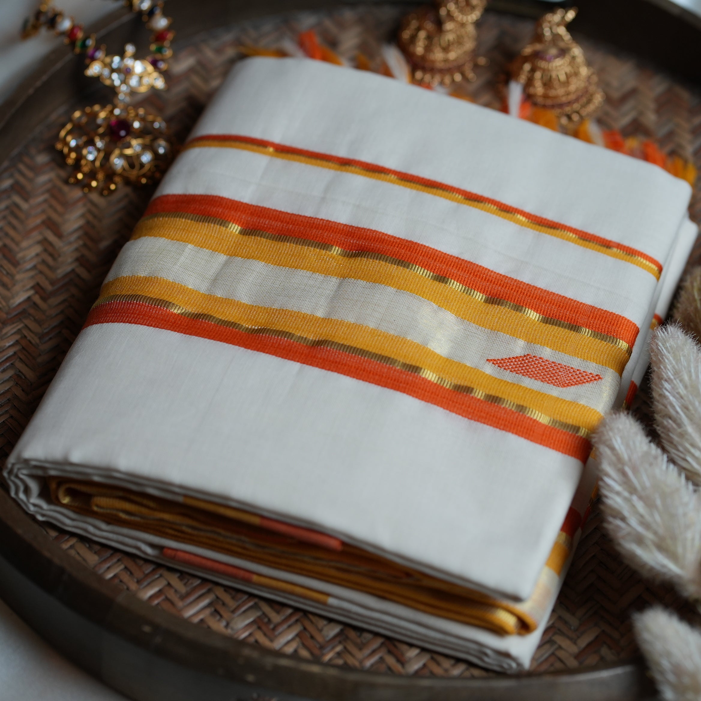 🍊 Radiant Orange & Mustard Stripes: The Premium Balaramapuram Unakapavu Handloom Set Mundu ☀️ - SAROYA