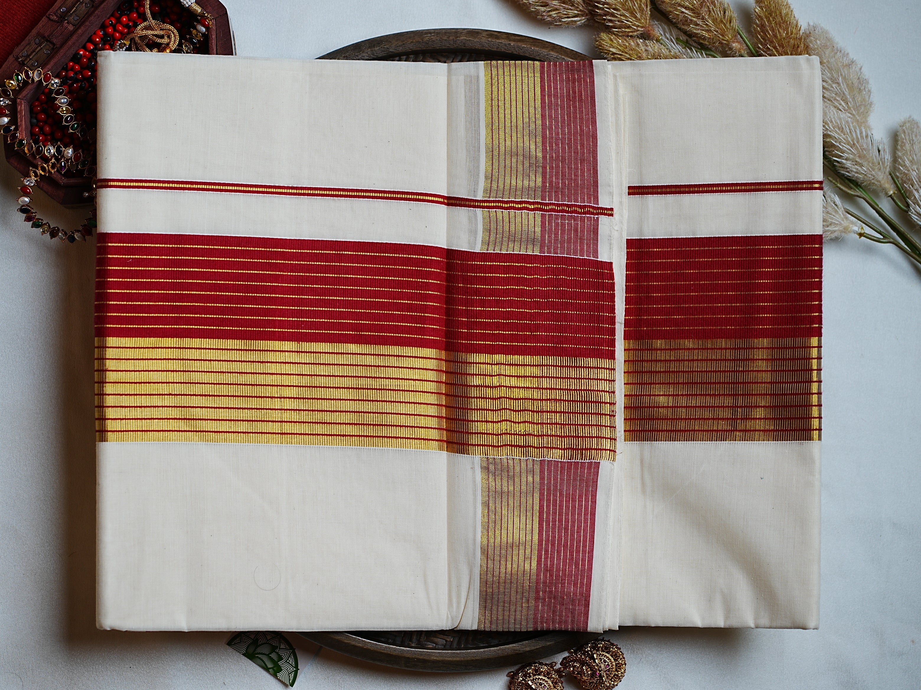 🌹 Regal Maroon & Golden Zari : Cotton Kerala Set Saree 💫 - SAROYA