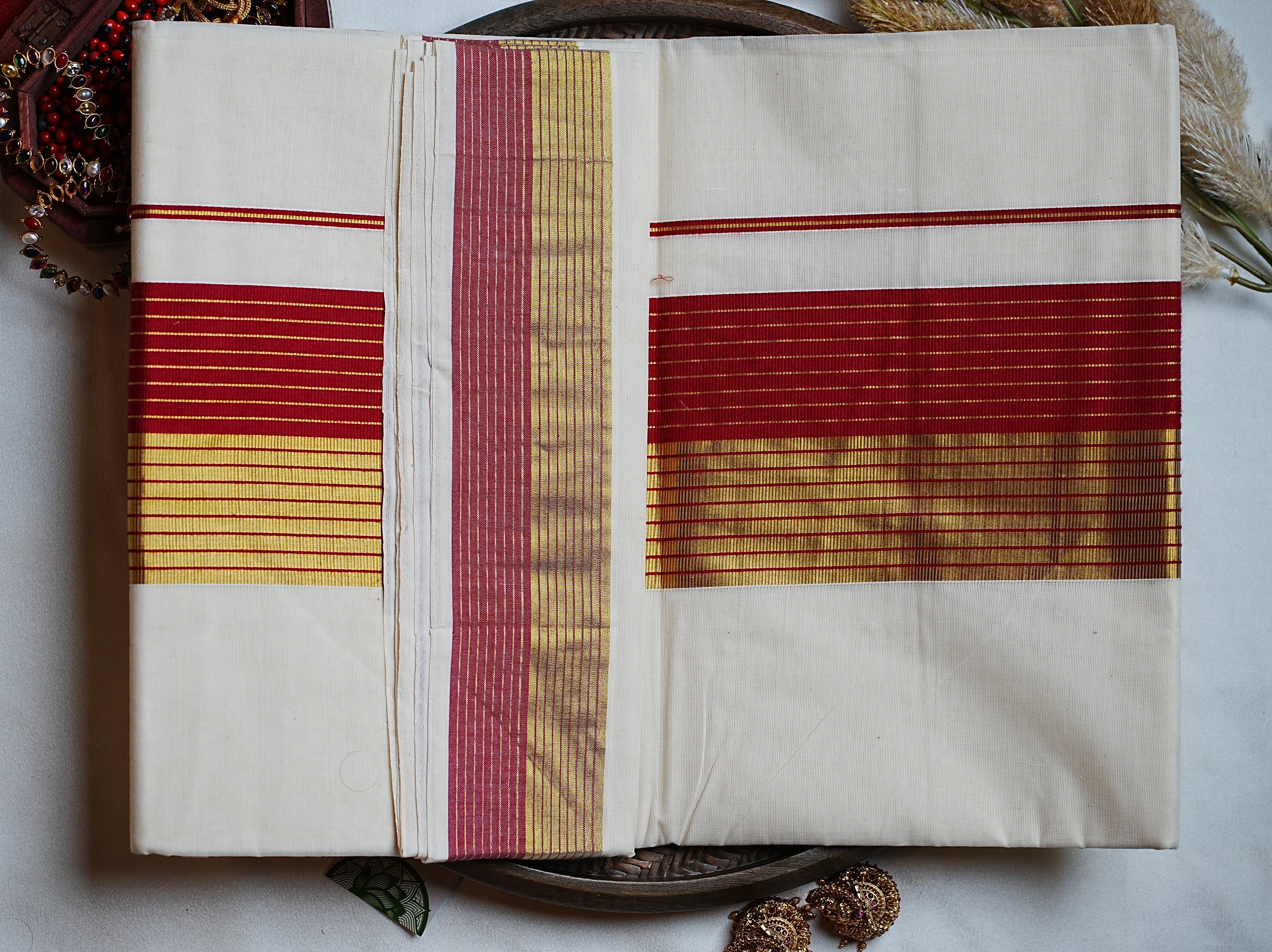 🌹 Regal Maroon & Golden Zari : Cotton Kerala Set Saree 💫 - SAROYA