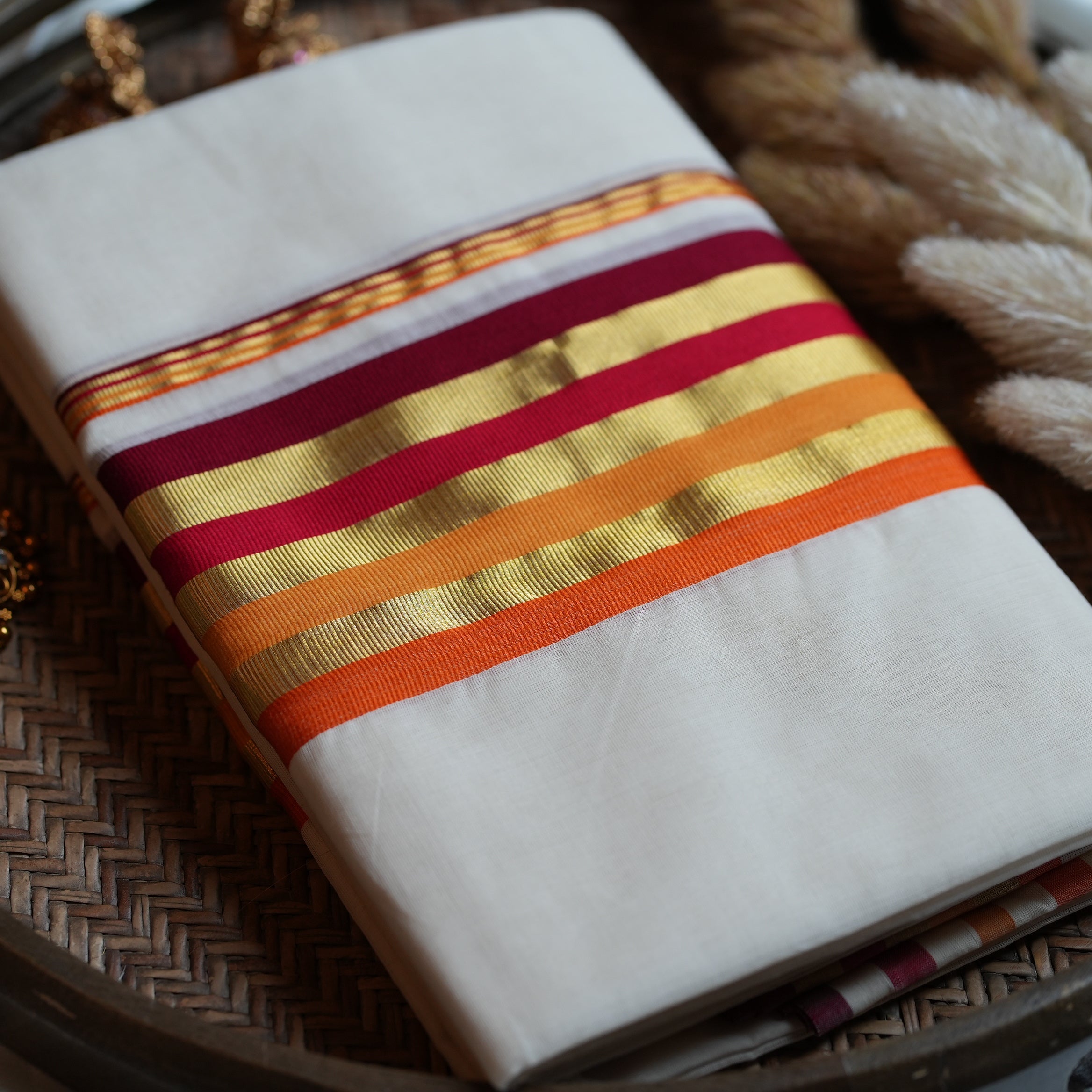 🌅 Sunset Tones & Heritage Weave: The Premium Balaramapuram Unakapavu Handloom Set Mundu 🌅 - SAROYA